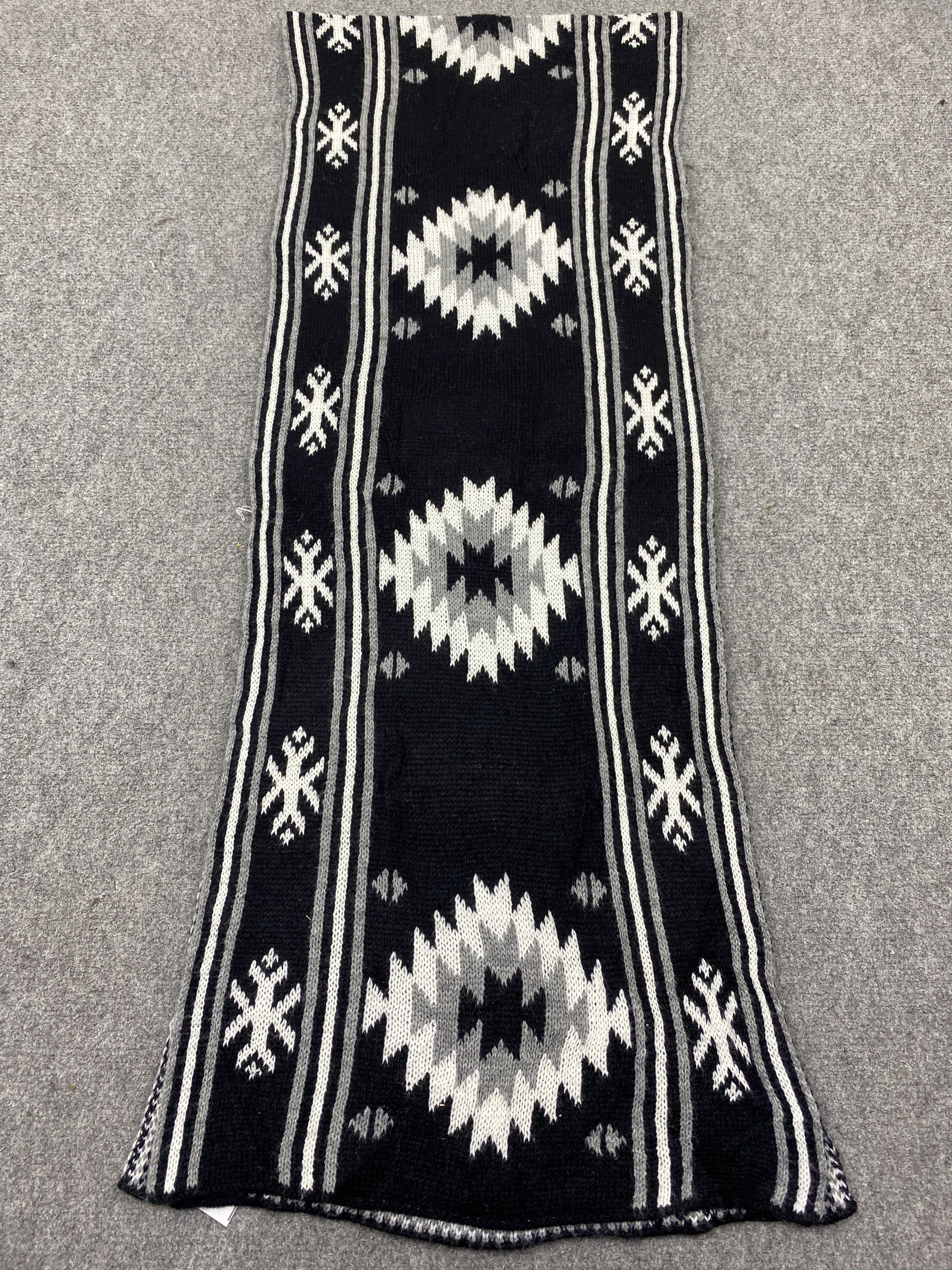 Japanese Brand Bayflow Native Design Scarf / Muffler / Neckwear SC0266 Size ONE SIZE - 2 Thumbnail