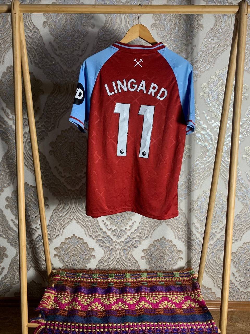 Umbro Vintage Umbro FC West Ham United England Soccer Jersey Size US L / EU 52-54 / 3 - 1 Thumbnail