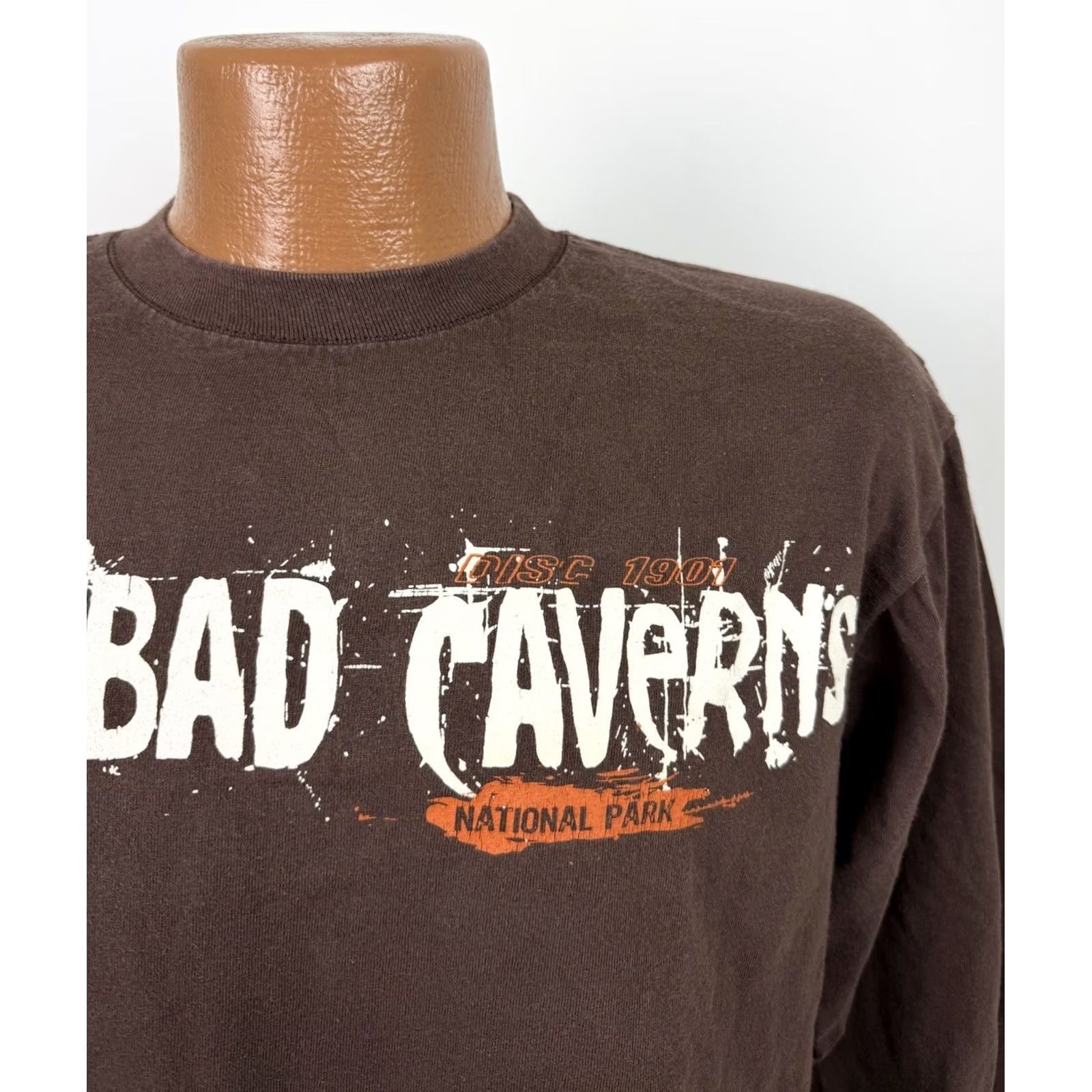 Anvil VINTAGE Carlsbad Caverns Shirt Mens Medium Brown Long Sleeve Tee 90s Grunge Retro NM New Mexico Anvil Cotton T-Shirt Mens Size US M / EU 48-50 / 2 - 3 Thumbnail