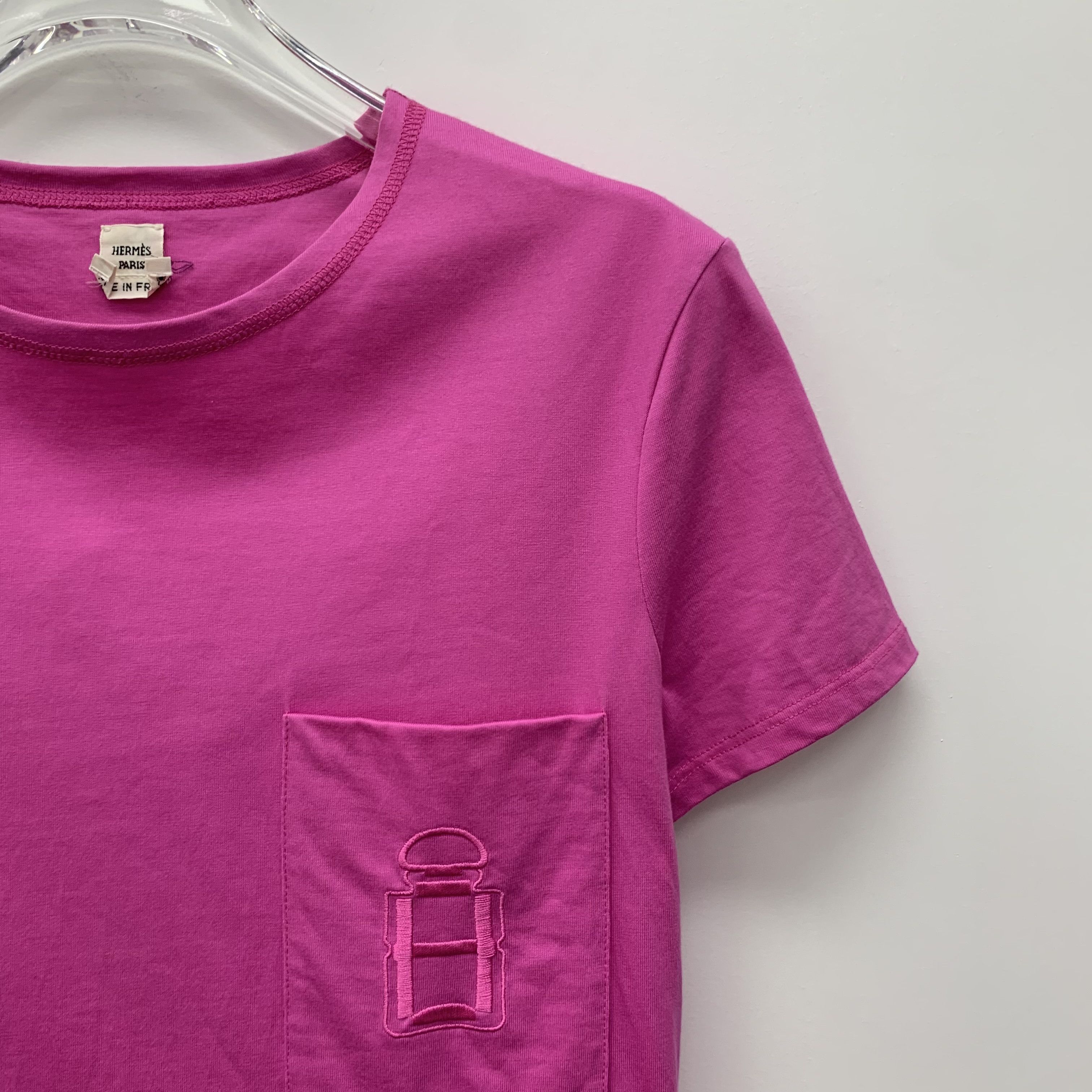 Hermes CW0455 Hermès Womens Fuchsia T-Shirt With Embroidered Pocket Size XS / US 0-2 / IT 36-38 - 3 Thumbnail