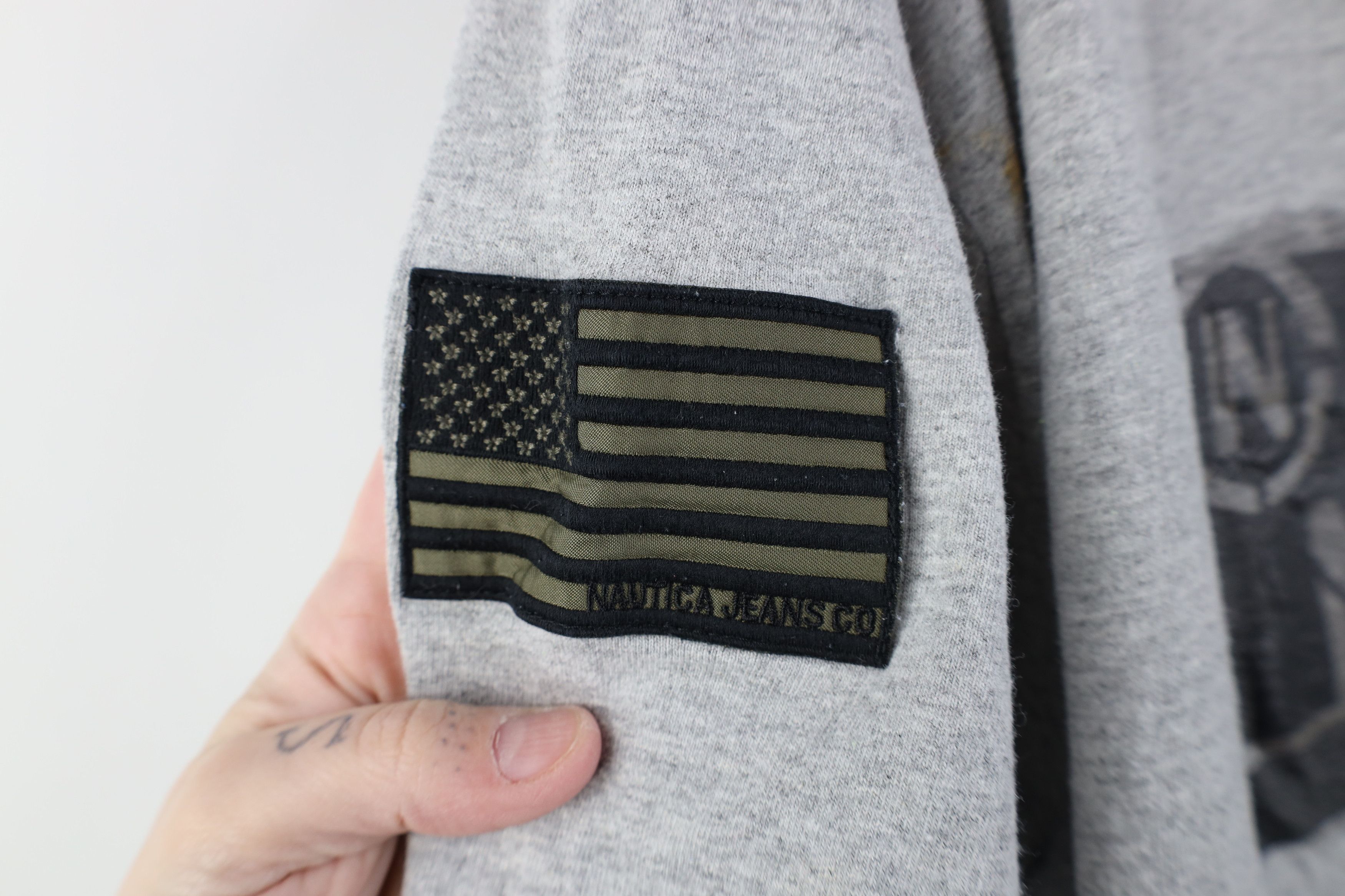 Nautica Vintage 90s Nautica Military Flag Long Sleeve T-Shirt Gray Size US M / EU 48-50 / 2 - 5 Thumbnail
