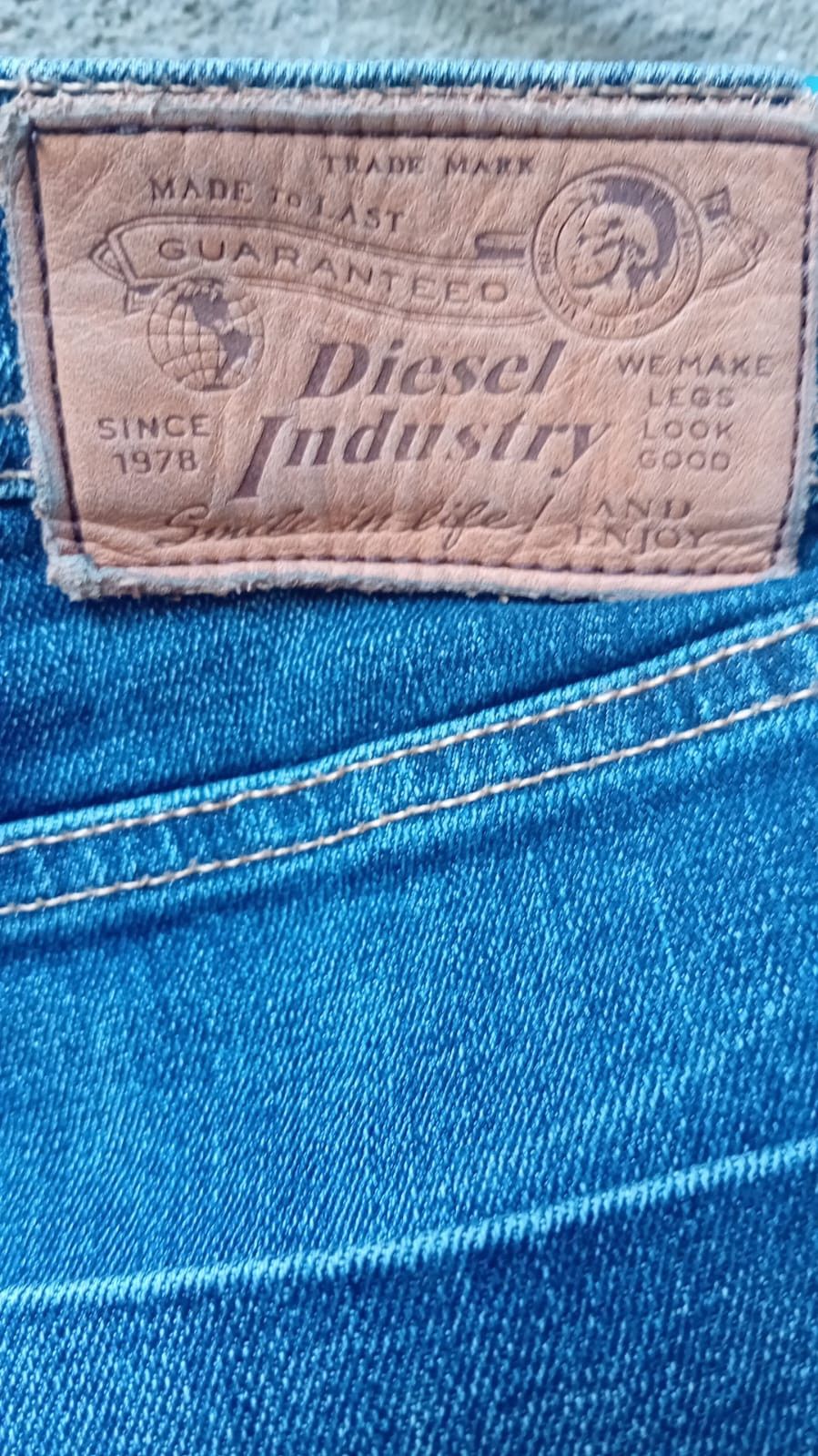Diesel × Swagger Diesel Tepphar Slim Carrot Jeans sz 30x32 Size US 30 / EU 46 - 5 Thumbnail
