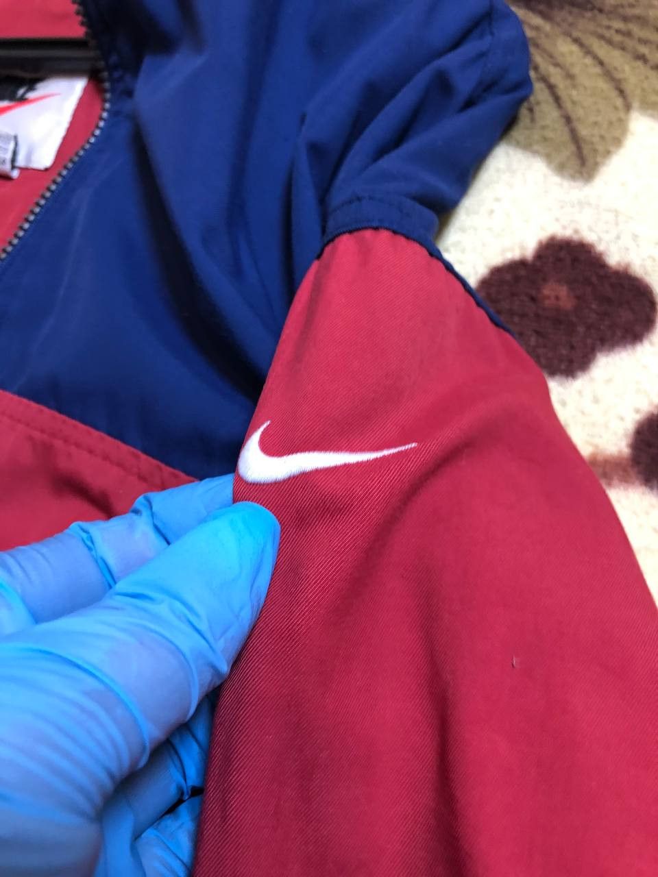 Nike Vintage 90s Nike Maroon Full Zip Windbreaker Jacket Size US L / EU 52-54 / 3 - 15 Thumbnail