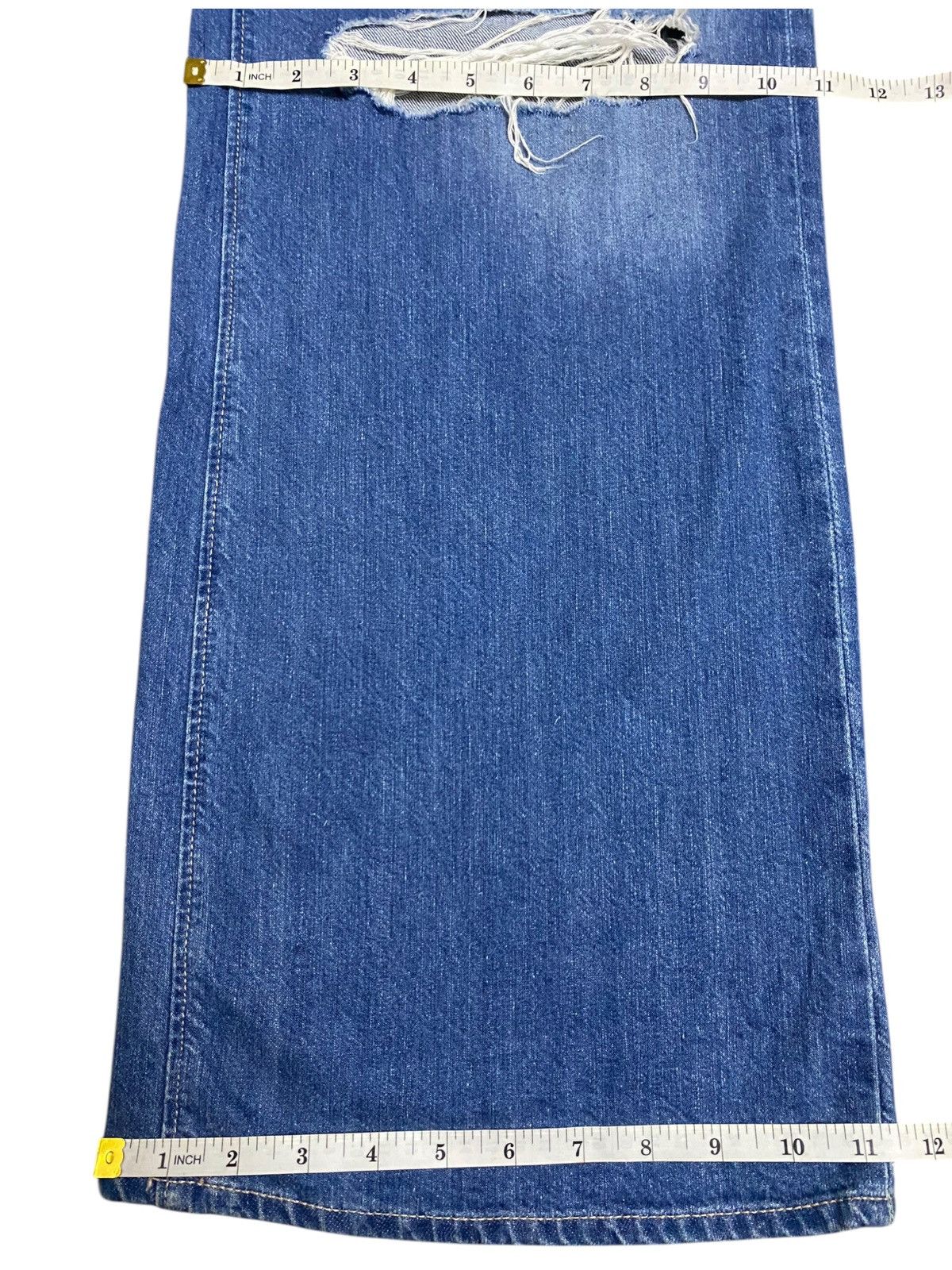 Japanese Brand Vintage Japanese Brand Distressed Baggy Soft Jeans Size US 33 - 13 Thumbnail