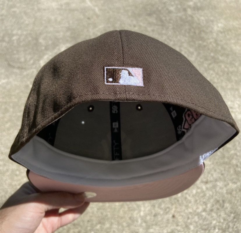 MLB × MyFitteds × New Era 7 3/8 - New York Yankees Brown Pink Brim Fitted Hat Cap 1999 Size ONE SIZE - 4 Thumbnail