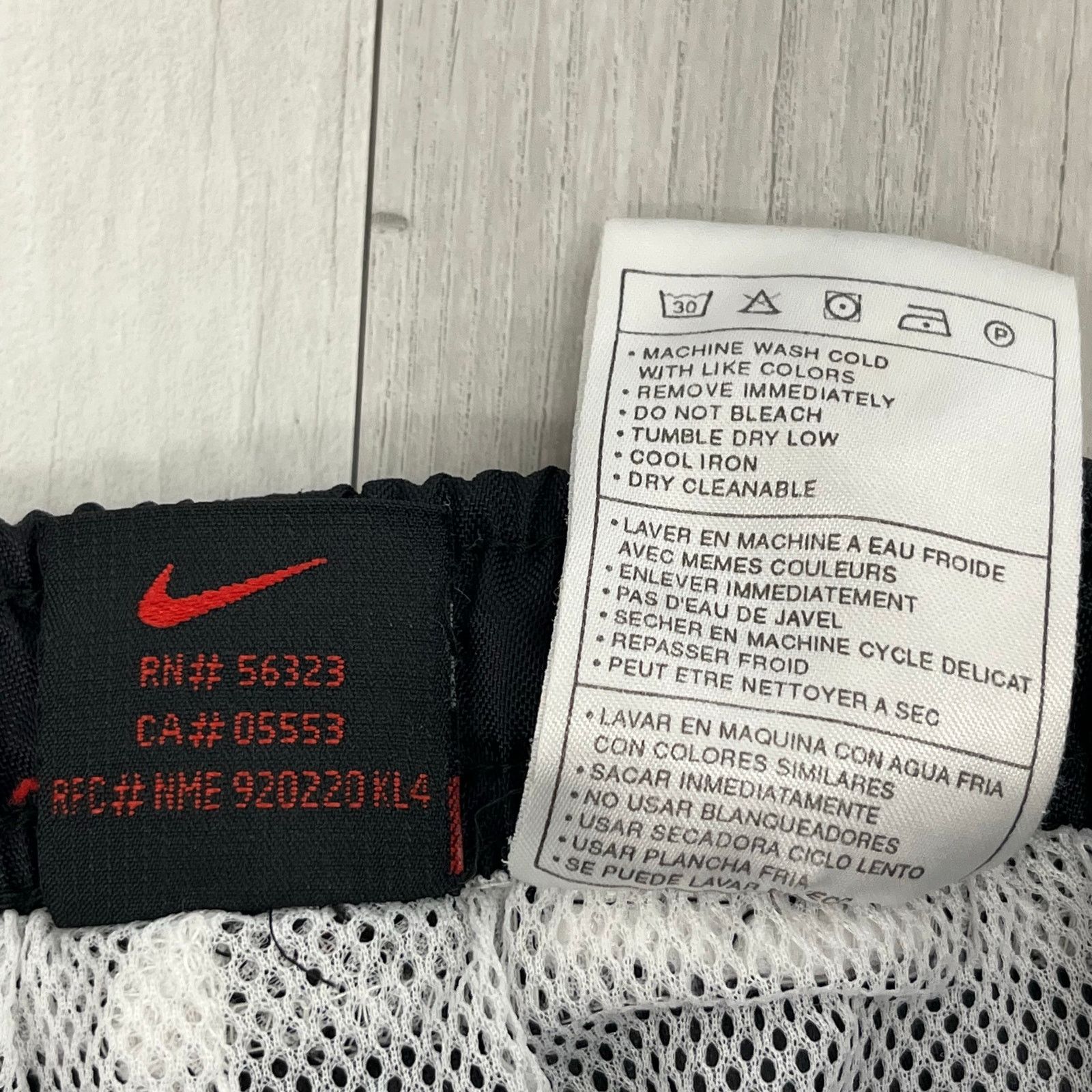 Nike Nike Vintage 90s Nylon Swish Track Pants Small Size US 27 - 10 Thumbnail
