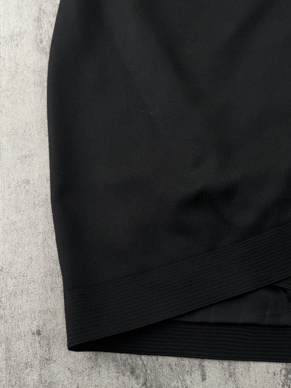 Versace 1980s Gianni Versace Wool Wrap Pencil Skirt Vintage Rare Size 26" / US 2 / IT 38 - 8 Thumbnail