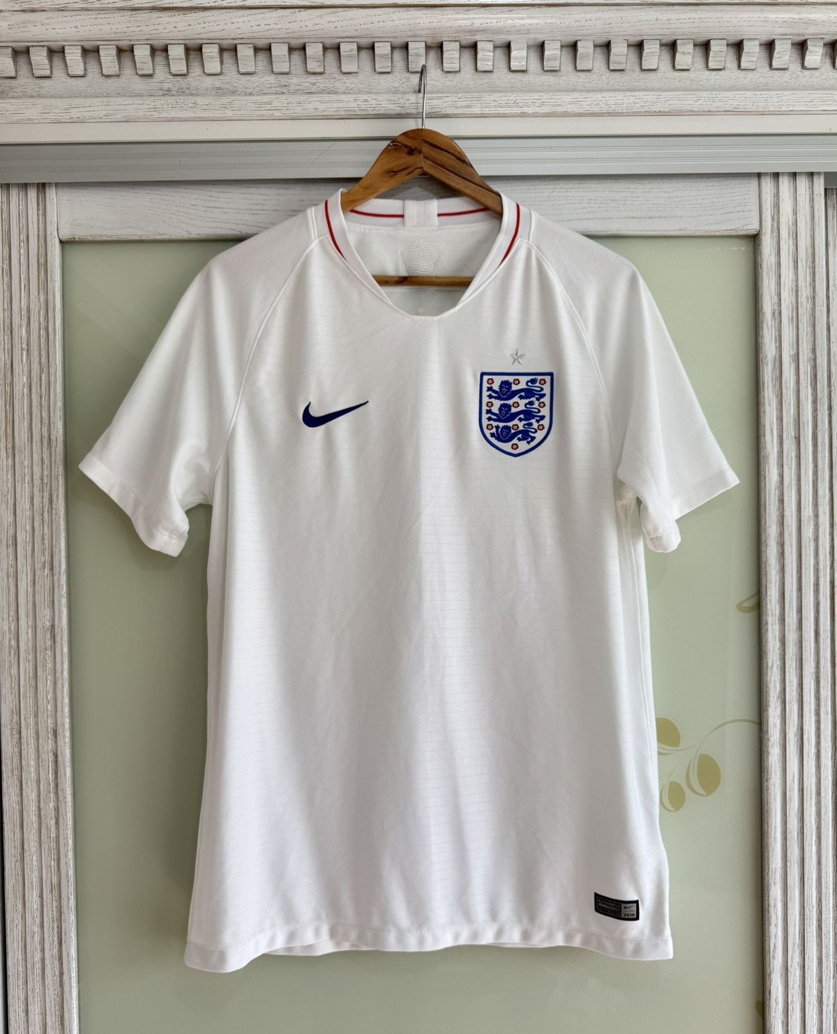 Nike England 2018-2019 Home Soccer Jersey Football Kit Shirt Size US L / EU 52-54 / 3 - 1 Thumbnail