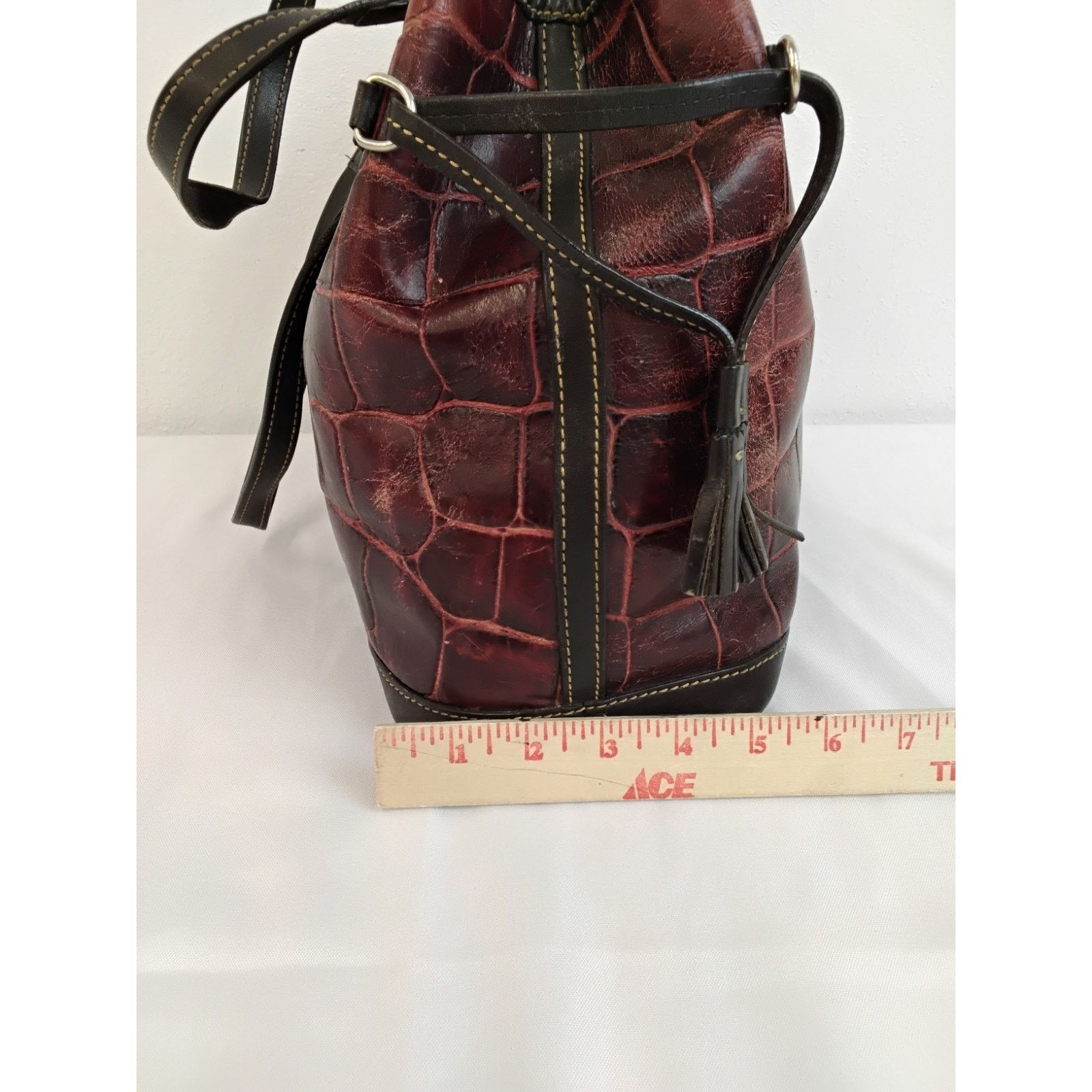 Dooney & Bourke Dooney & Bourke Handbag Red Croc Embossed Leather VTG Size ONE SIZE - 15 Thumbnail