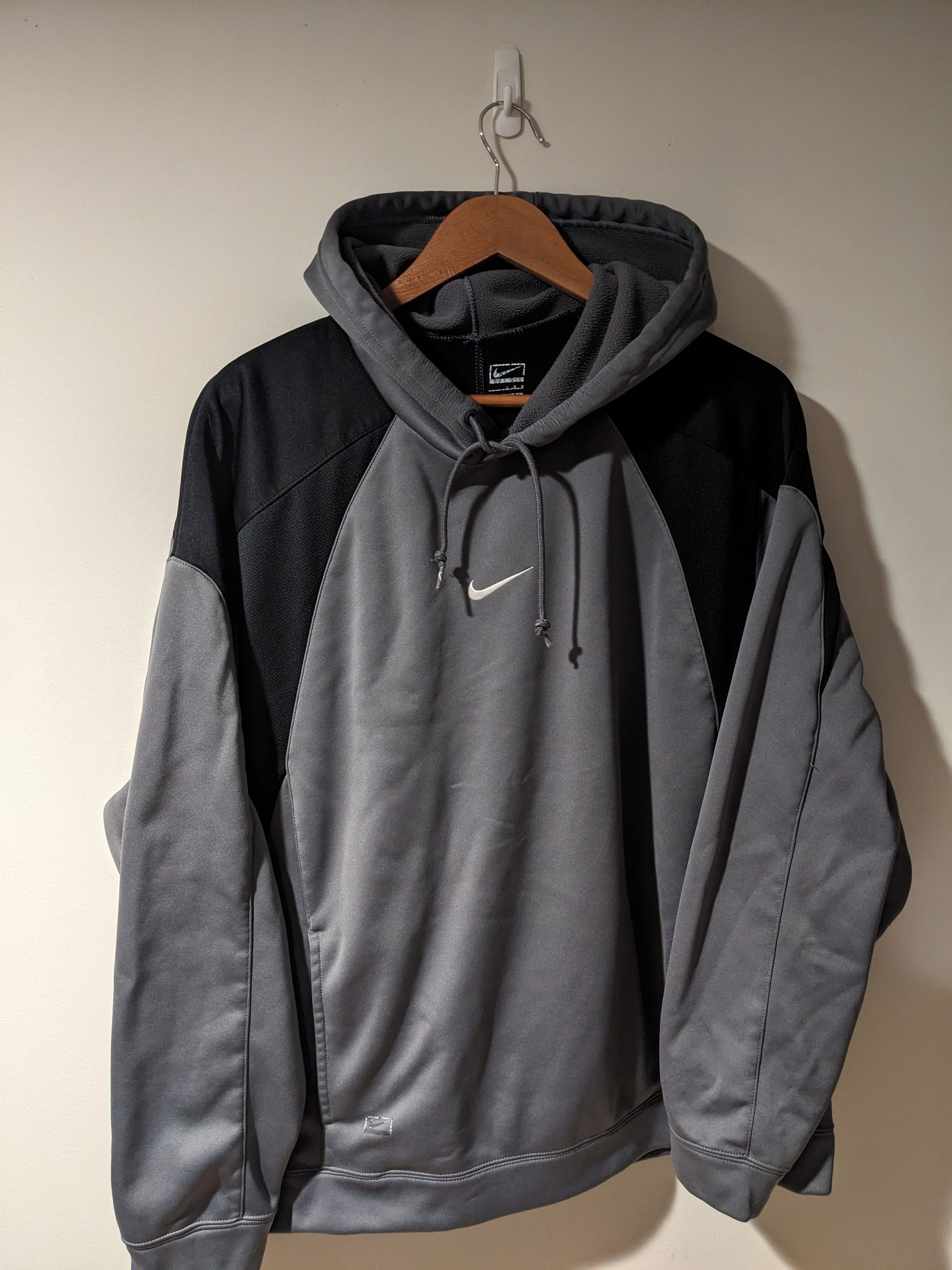 Vintage 2010's Nike Center Swoosh Thermal Fit Large Hoodie