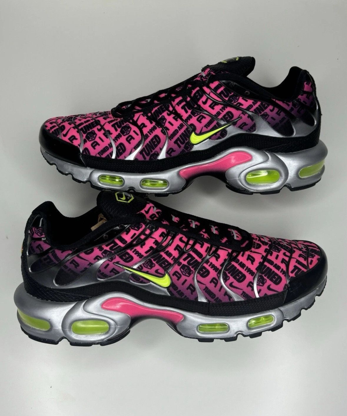 Nike Size 9 - NIKE AIR MAX PLUS MERCURIAL BLACK HYPER PINK VOLT Size US 9 / EU 42 - 1 Thumbnail