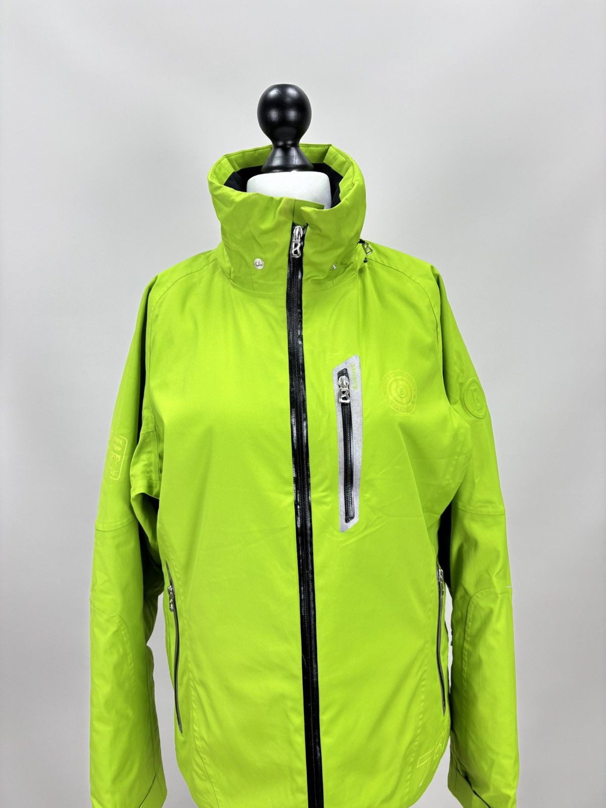 Bogner Womens ski jacket Bogner Size 38 Color Green Size XS / US 0-2 / IT 36-38 - 2 Thumbnail