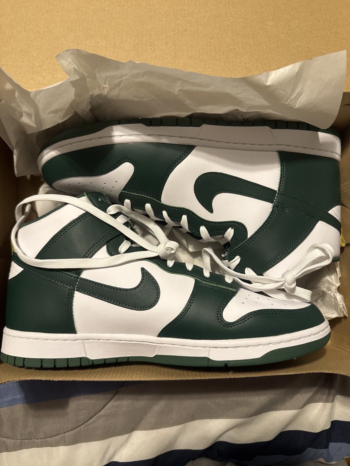 Nike Nike Dunk High Australia Size US 12.5 / EU 45-46 - 2 Thumbnail