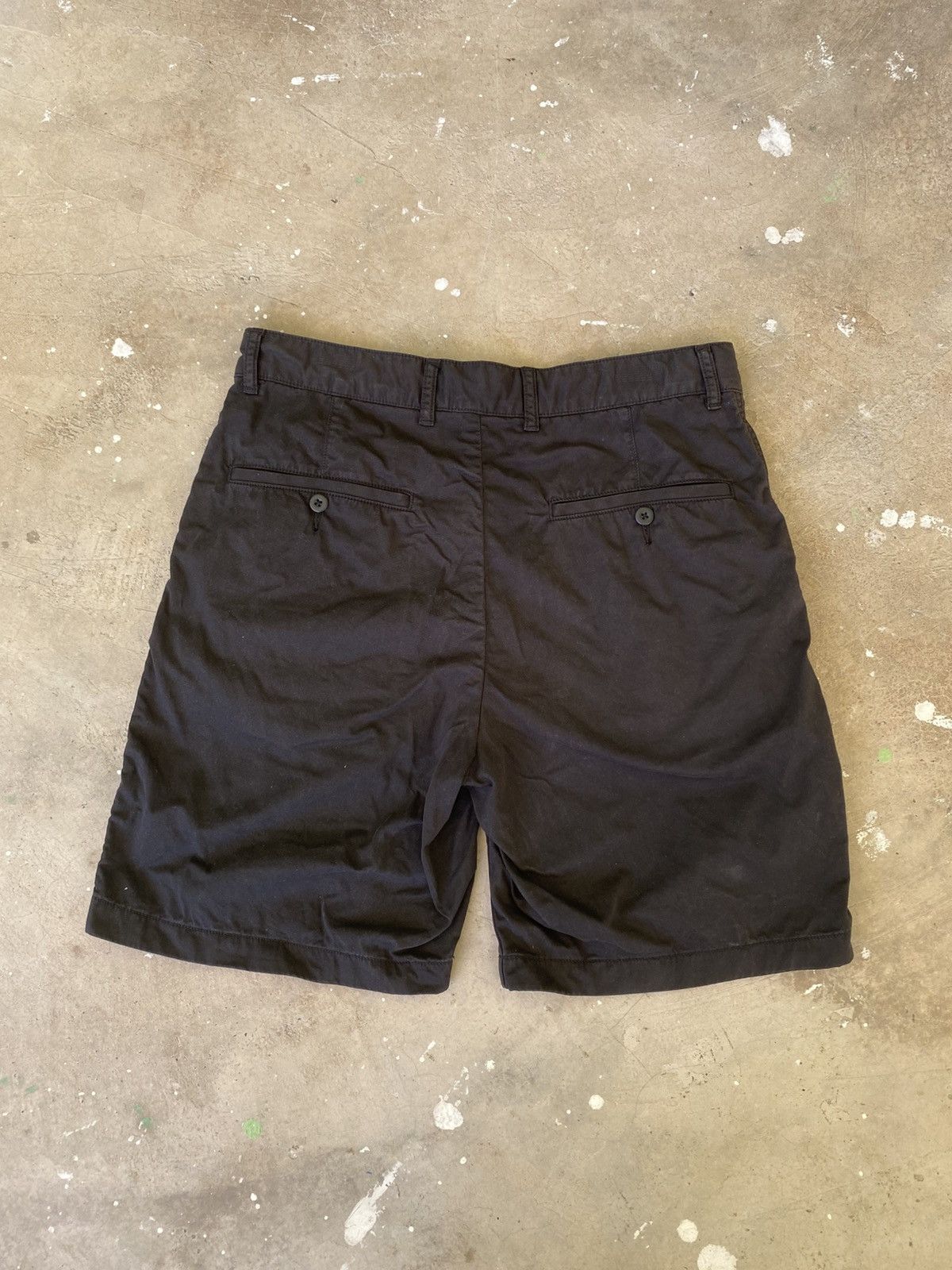 Uniqlo Uniqlo Black Chino Shorts Adjustable Waist Size US 32 / EU 48 - 4 Thumbnail
