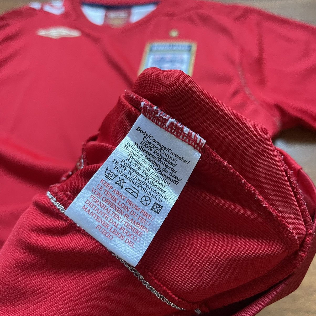 Bob Marley × Umbro ENGLAND UMBRO 2006 WORLD CUP FOOTBALL AWAY JERSEY BOB MARLEY Size US L / EU 52-54 / 3 - 12 Thumbnail