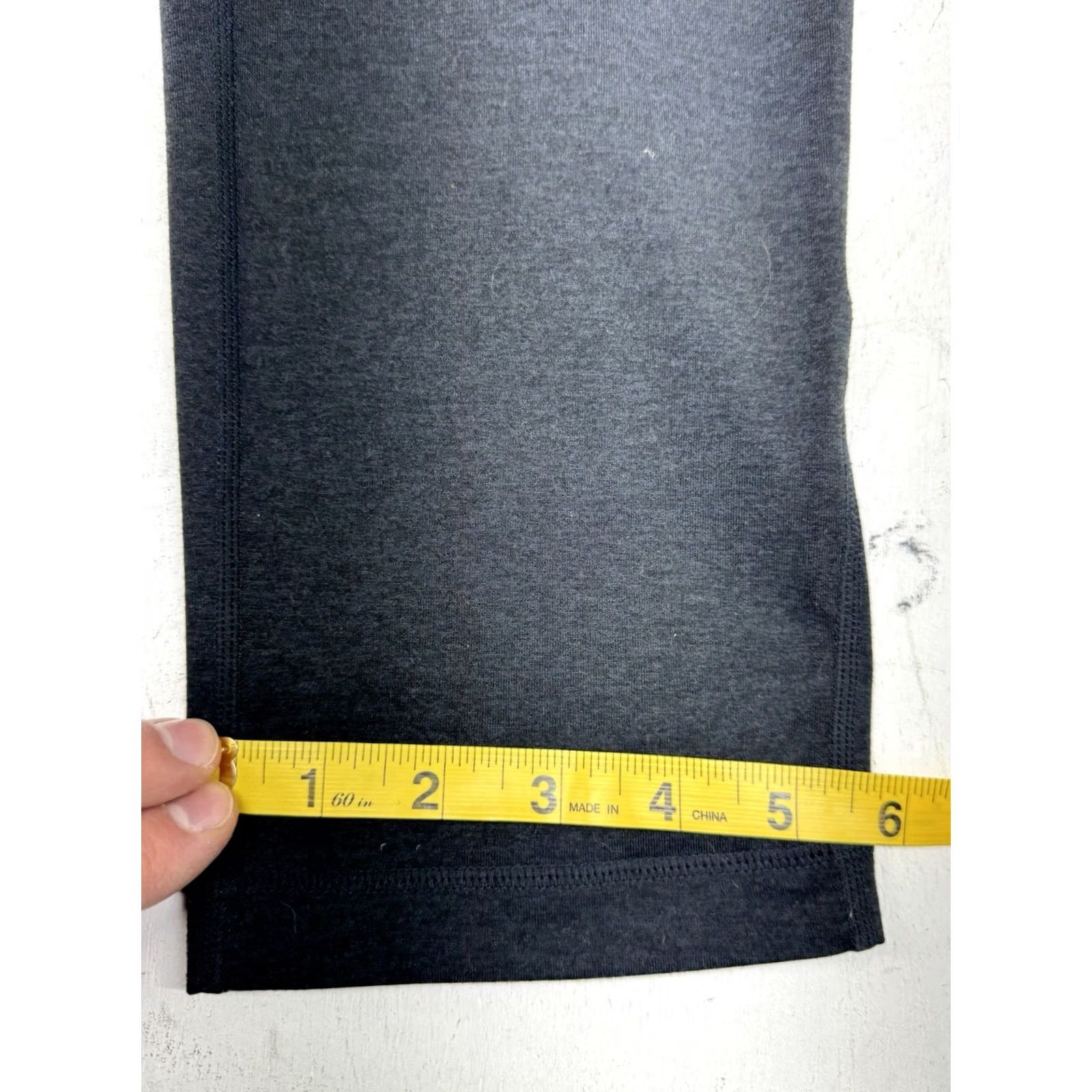 Vuori Vuori Ponto Performance Jogger Men's M Black Heathered Tapered Sweatpants Athletic Zip Pocket Moisture Wicking Inseam 29" V418 Size US 31 - 5 Thumbnail