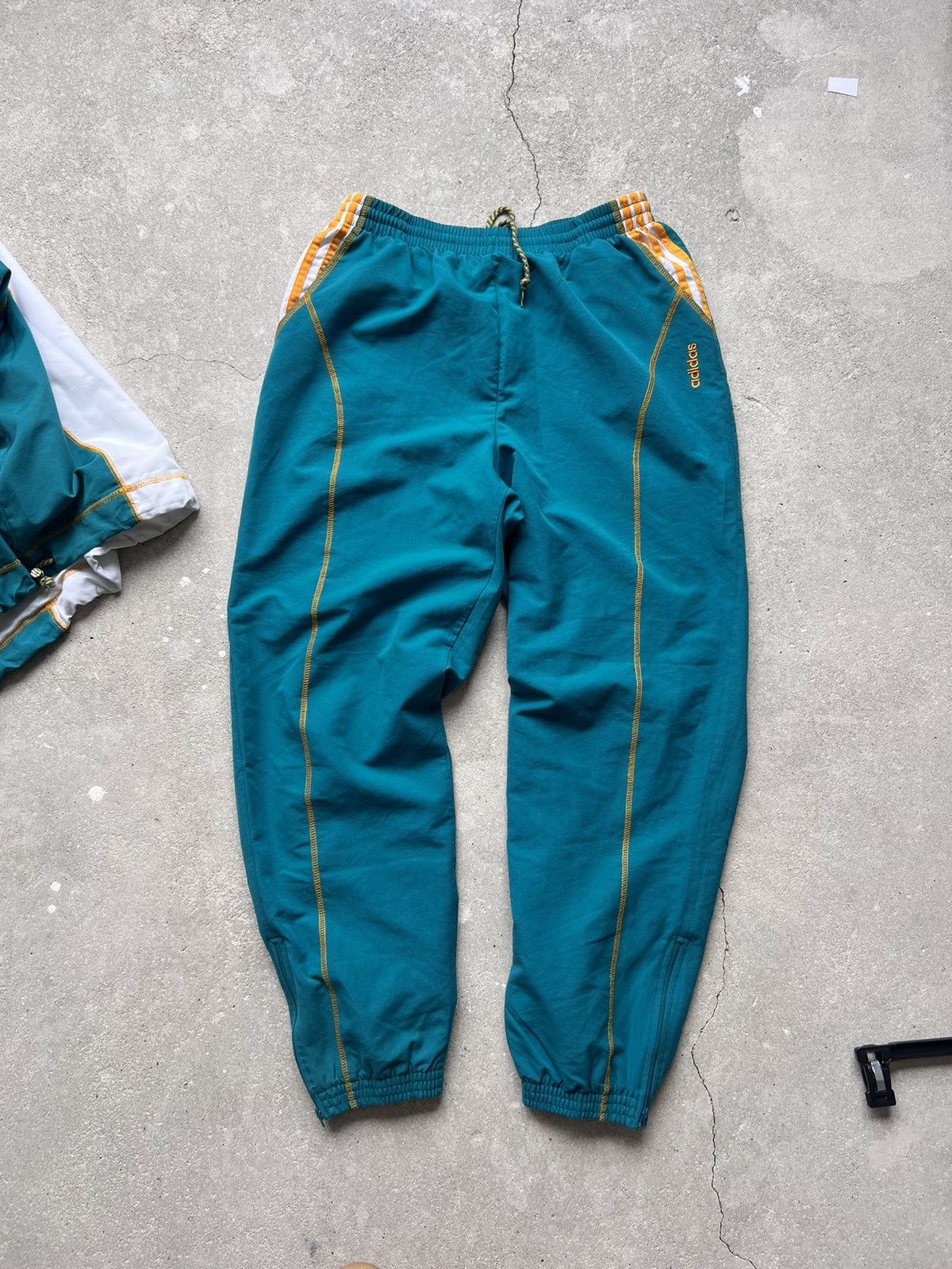 Adidas 90s Adidas Retro Track Suit Rare Size US 32 / EU 48 - 12 Thumbnail