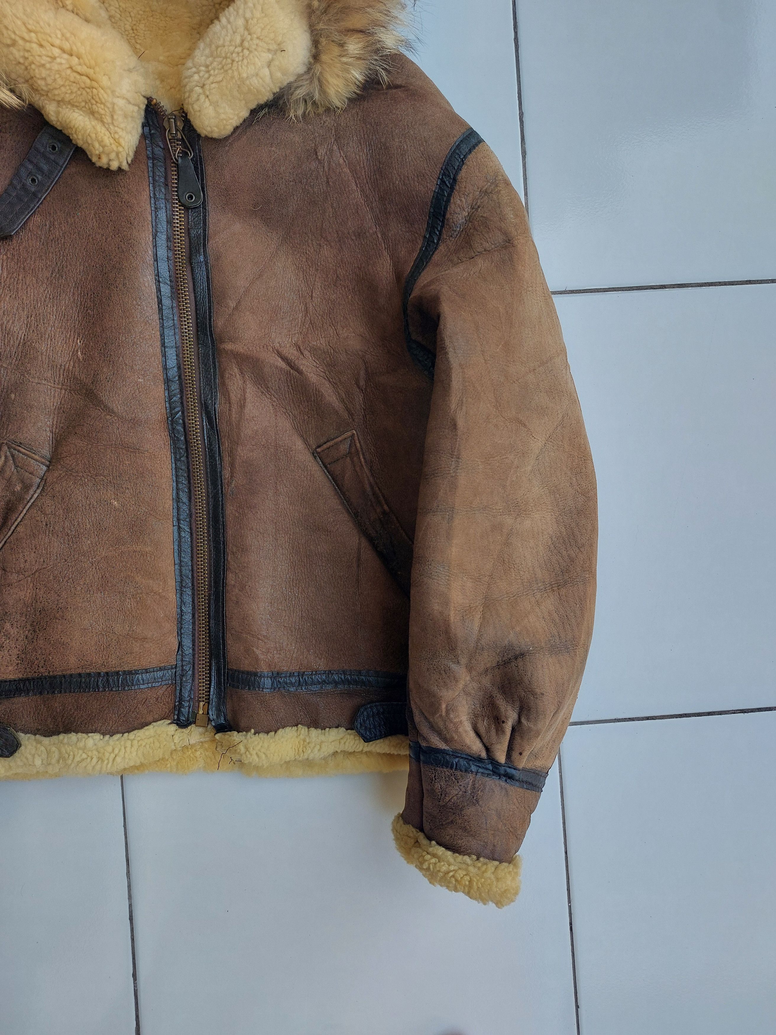 Avirex Avirex Vintage B3 Hooded Mouton Leather Jacket Military Size US L / EU 52-54 / 3 - 5 Thumbnail