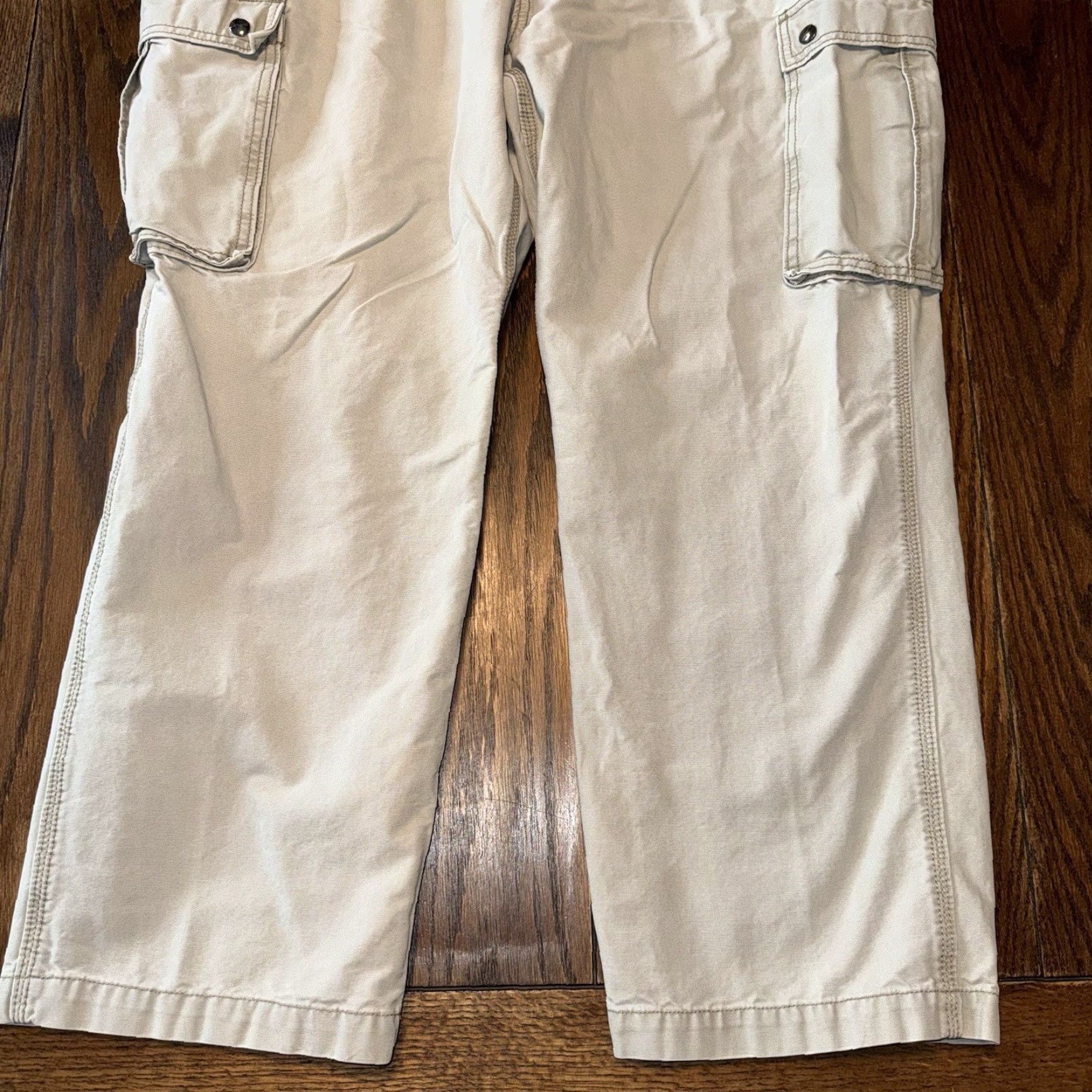 Carhartt VINTAGE Carhartt Mens Size 44x30 Cargo Pants 100272-232 Relaxed Fit Snap Button Khaki Cargo Pants Mens Straight Leg 42x28.5 13 Rise 9.5 Leg Open Size US 44 / EU 60 - 2 Thumbnail