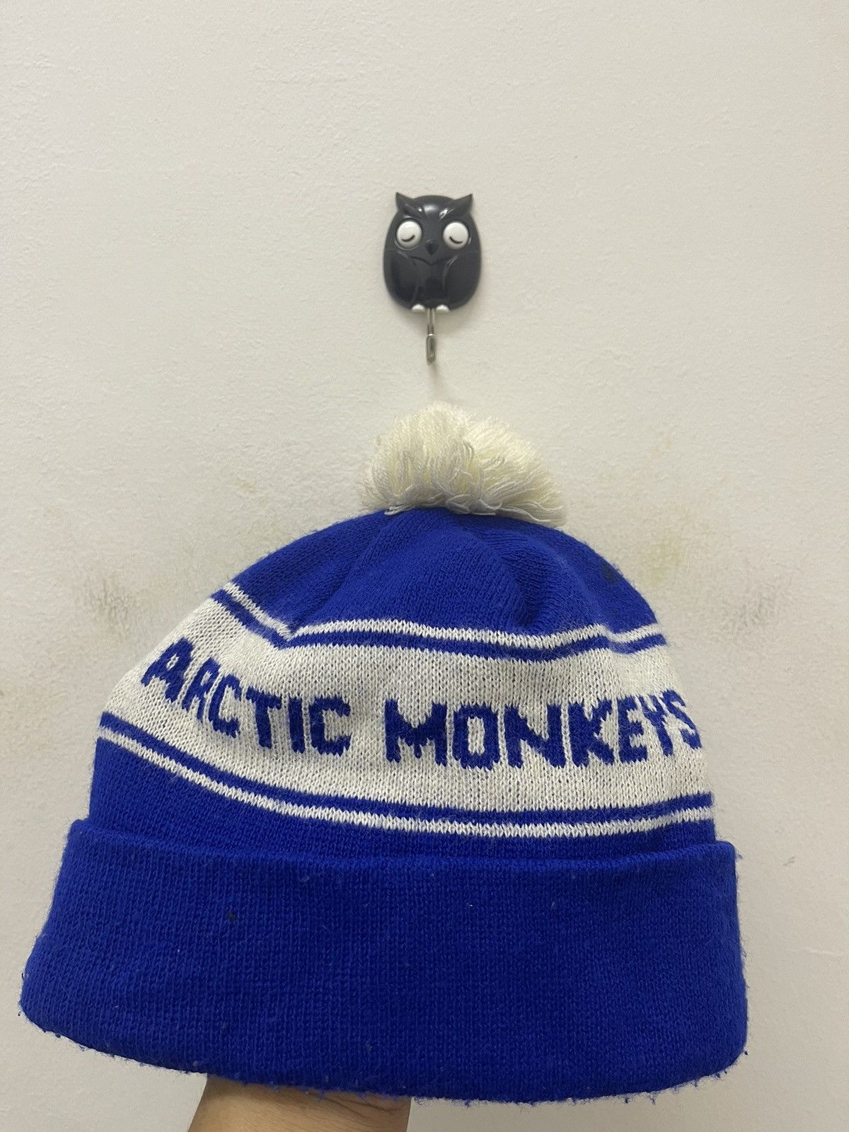 Band Tees Rare ARCTIC MONKEYS Made in England Beanie Snow Hat Size ONE SIZE - 1 Thumbnail