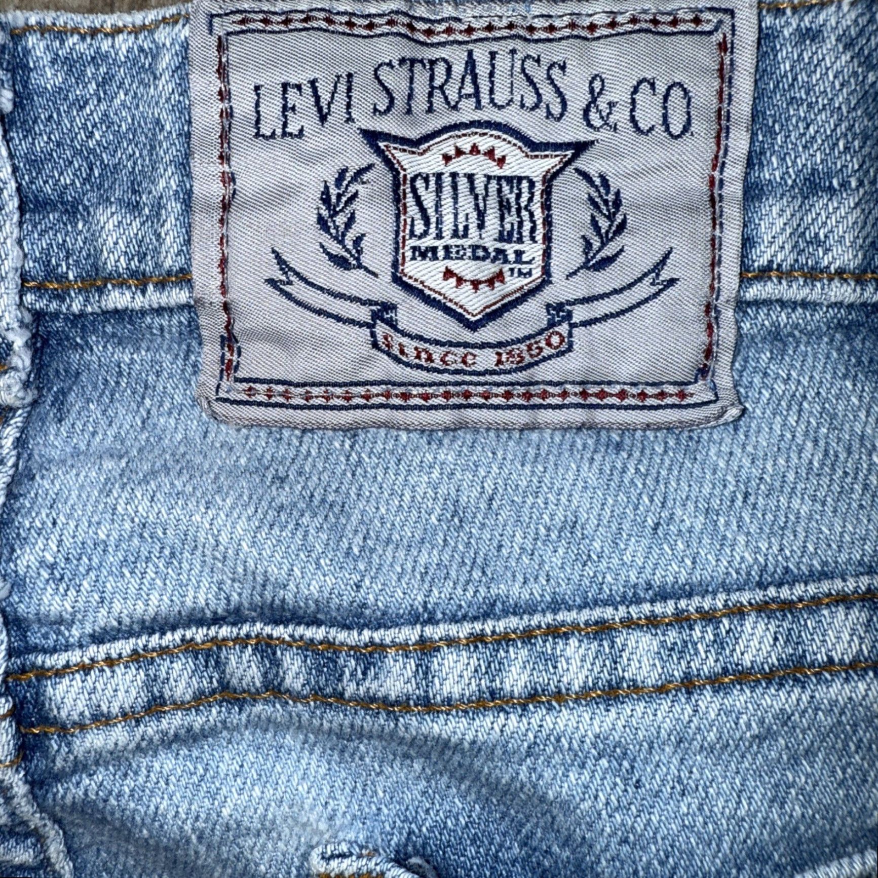 Levi's VINTAGE Levi’s Silver Medal Levi Jeans Men 33X32 Blue Denim 90s USA Jeans Size US 33 - 5 Thumbnail