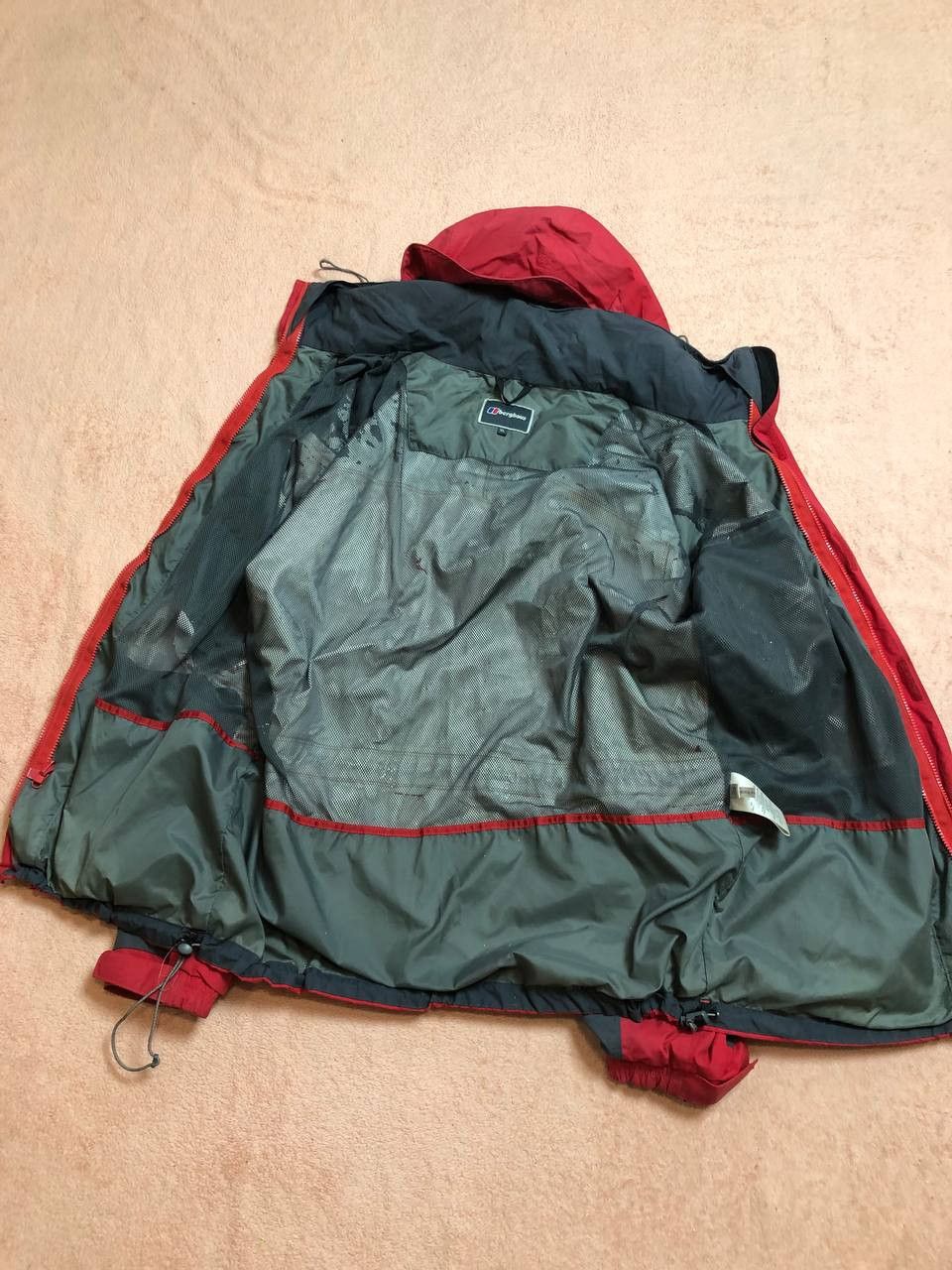 Berghaus Streetwear Berghaus Y2K Size XL Jacket Streetwear Size US XL / EU 56 / 4 - 10 Thumbnail