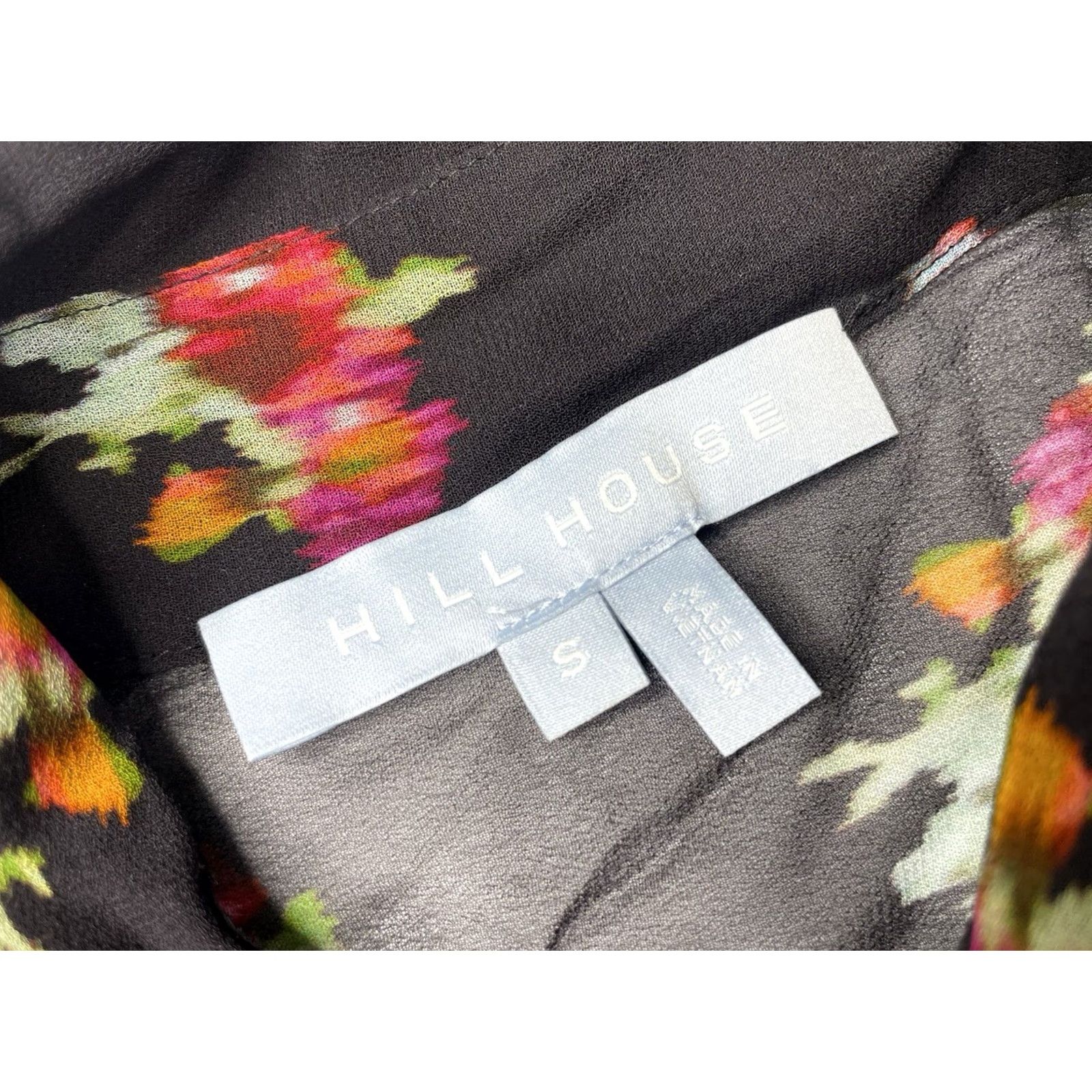 Vintage Hill House Home Blouse Shirt S Black/multi Floral Chiffon Pin Tuck Tuxedo Long Sleeve Collared Button Blouse Women Regular Vintage No Size S / US 4 / IT 40 - 3 Thumbnail