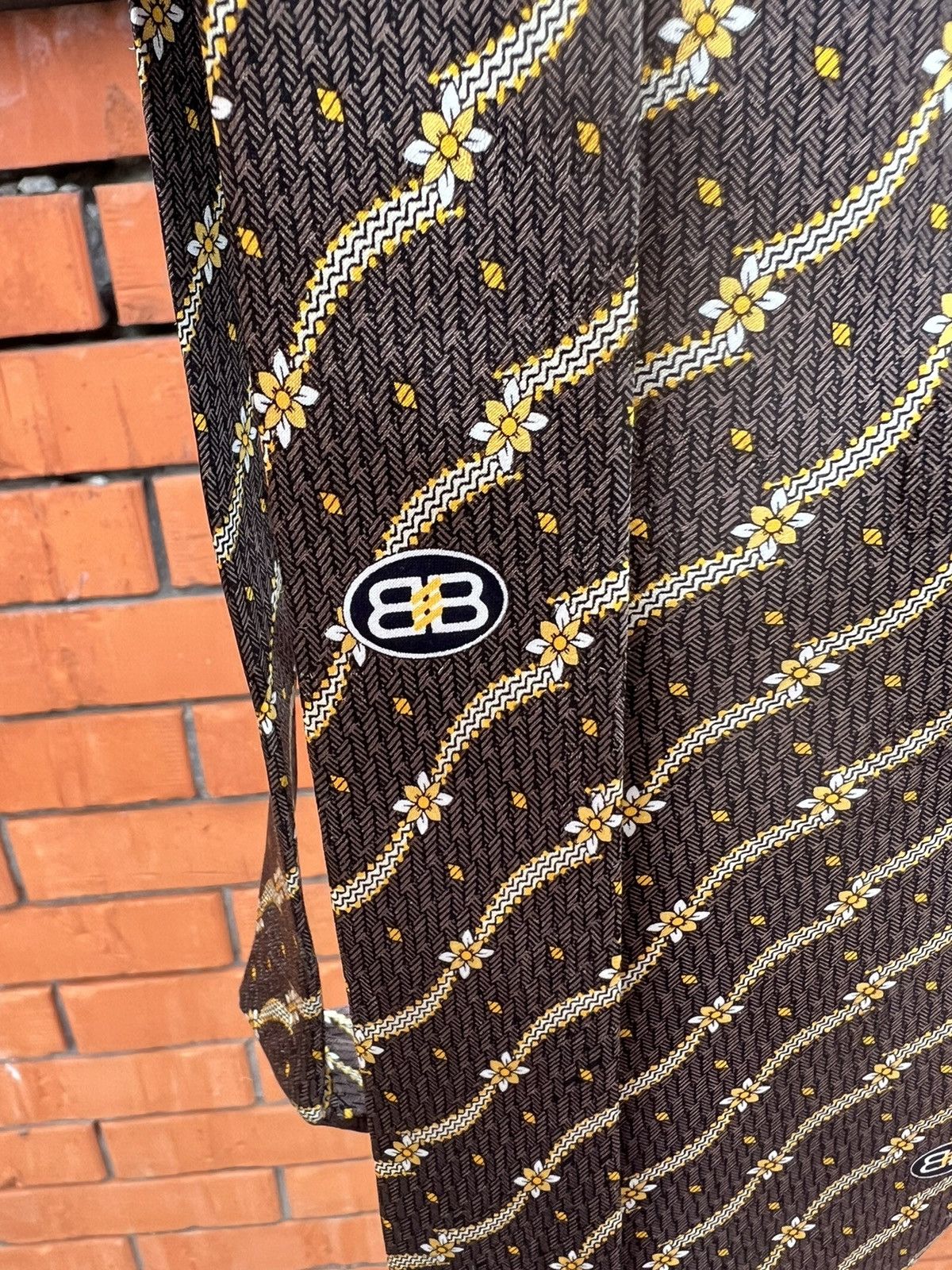 Balenciaga Balenciaga Paris tie 100% Silk Tie vintage fashion top condt Size 40 - 3 Thumbnail