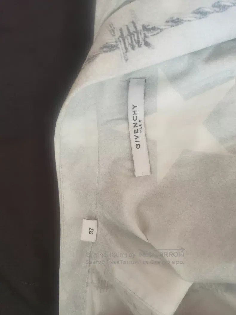 Givenchy Givenchy size 37 Blouse Size US M / EU 48-50 / 2 - 5 Thumbnail