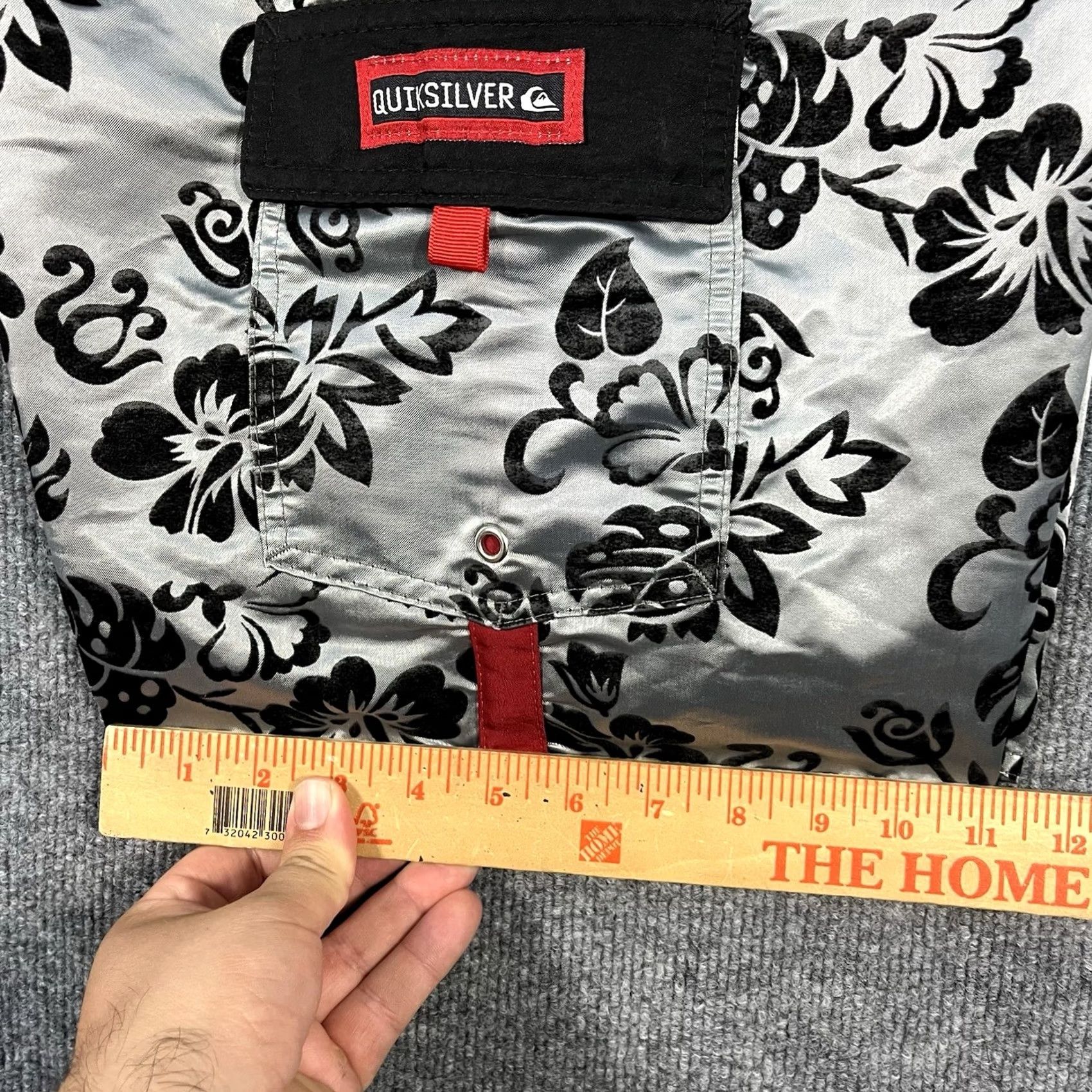 Quiksilver VINTAGE Quiksilver Board Shorts Mens 30 Swim Trunks Floral Mock Patchwork Gray 90s Y2K Surf Mens Size US 30 / EU 46 - 8 Thumbnail