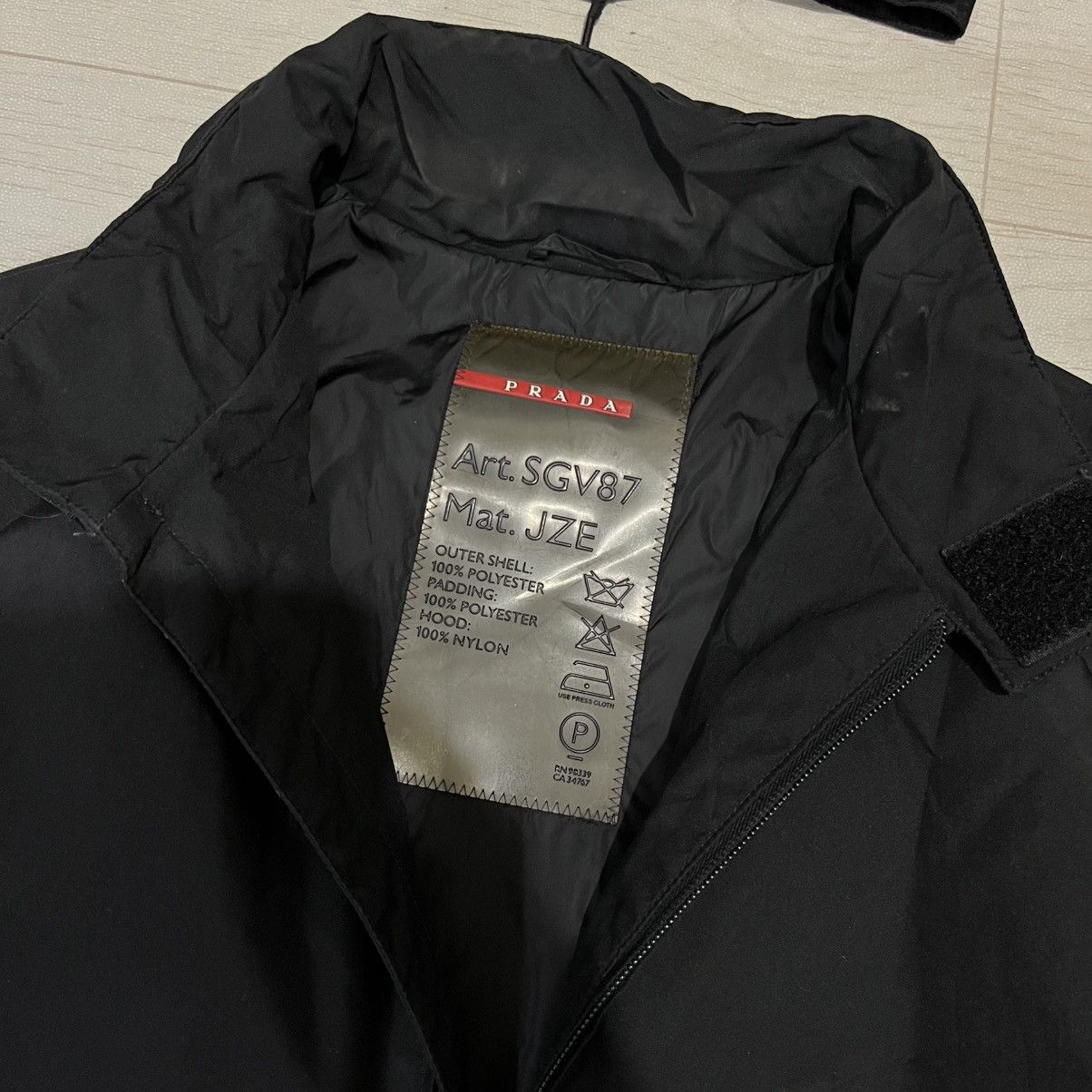 Prada Vintage Prada Sport goretex hidden hoodie with sling Size US M / EU 48-50 / 2 - 10 Thumbnail
