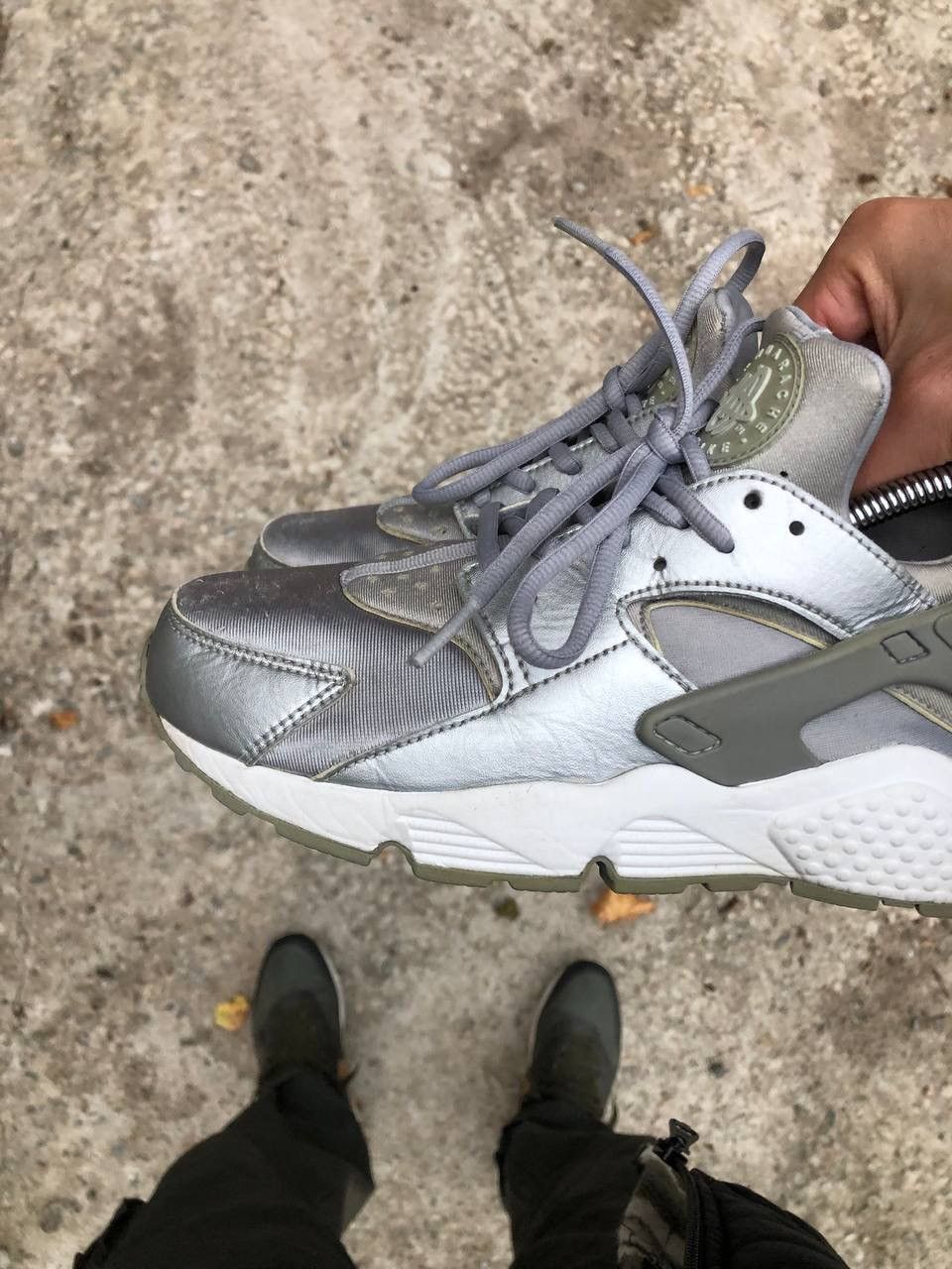 Nike × Vintage VERY RARE NIKE AIR HUARACHE RUNNING SILVER DESIGNER Y2K 90s Size US 8.5 / IT 38.5 - 7 Thumbnail