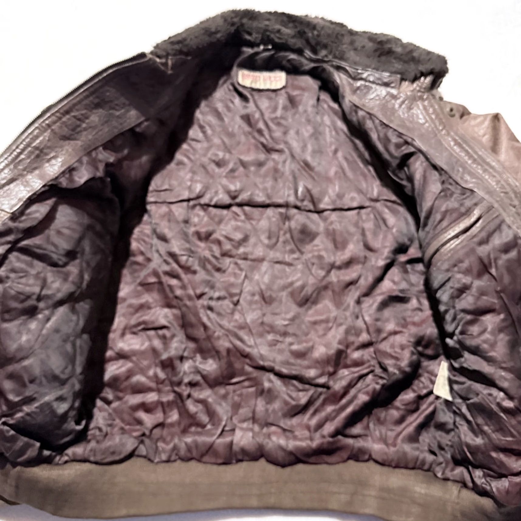 Vintage VINTAGE Flight Jacket Men Bomber Brown Faux Fur Collar Zipper Mid-Length Leather Flight 44 in Chest Mens Size US L / EU 52-54 / 3 - 2 Thumbnail
