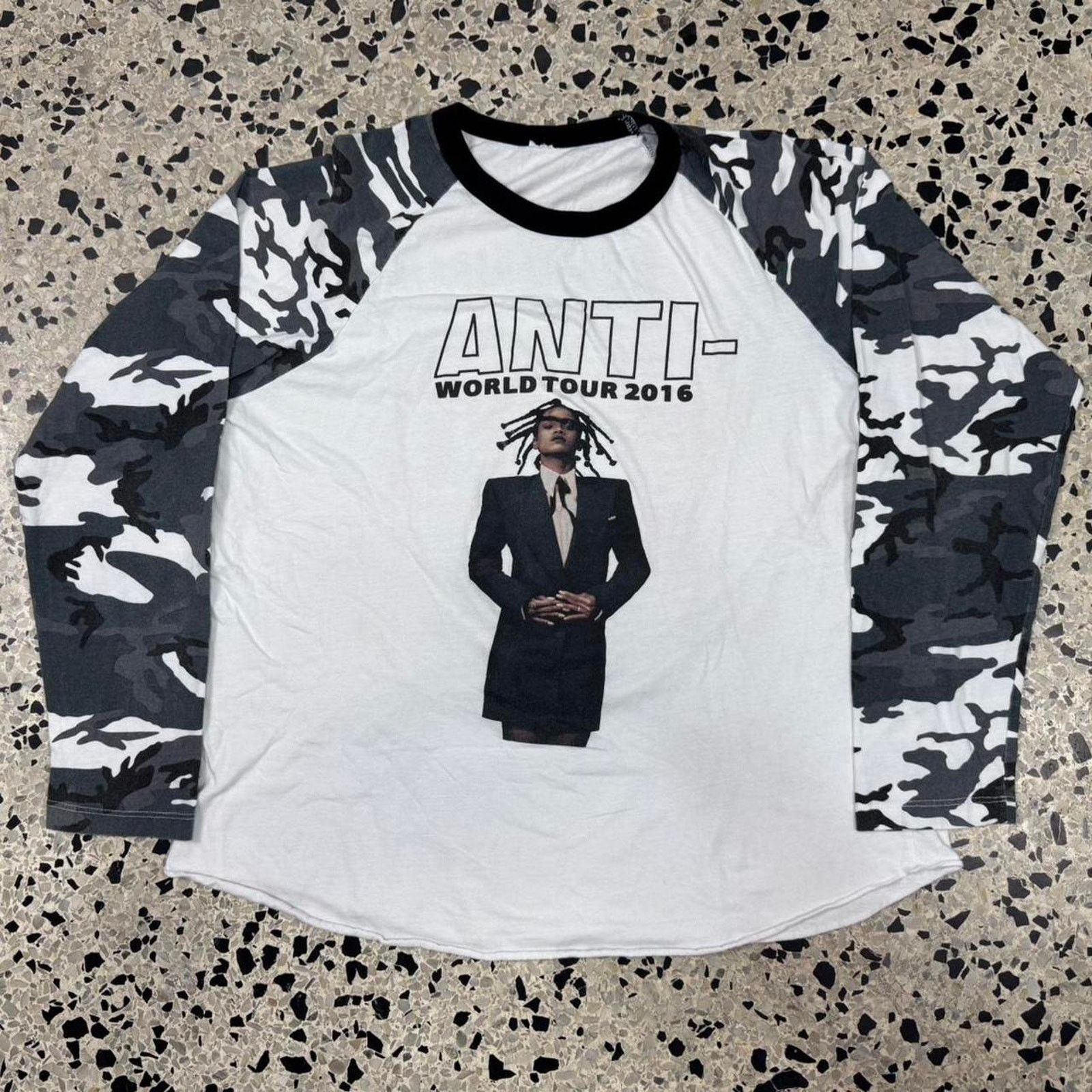 Rihanna × Streetwear × Vintage VINTAGE Y2K 2016 RIHANNA ANTI TOUR