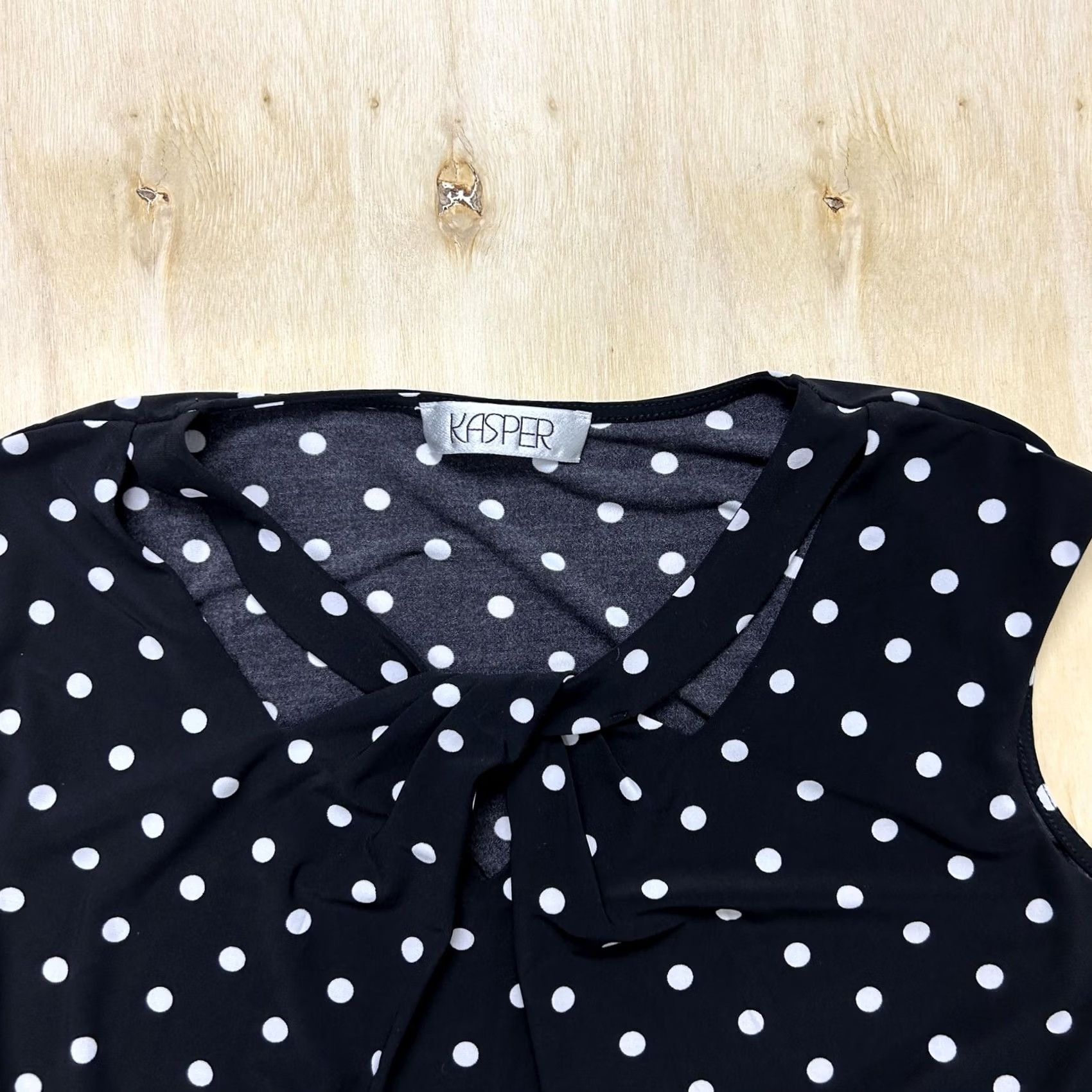 Kasper VINTAGE Kasper Blouse Womens Large Black Polka Dot Bow Neck Sleeveless Work Top Size L / US 10 / IT 46 - 2 Thumbnail
