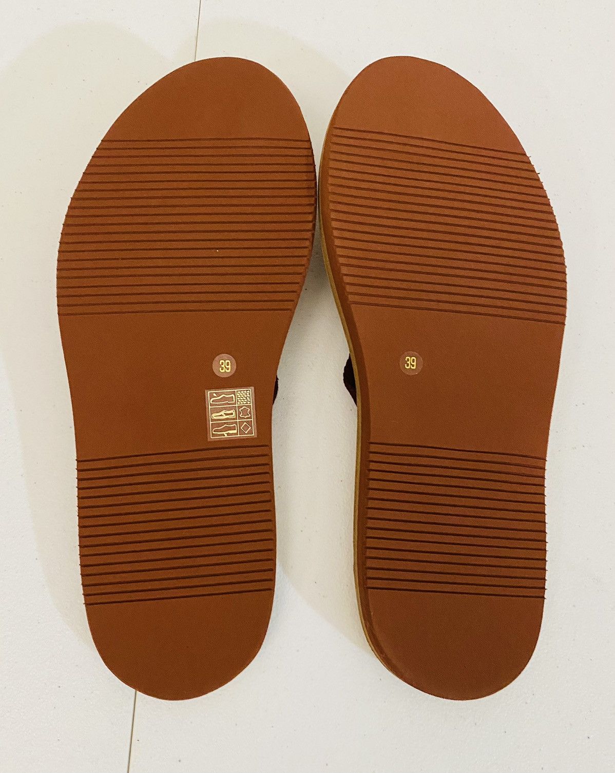 Brunello Cucinelli Brunello Cucinelli 🇮🇹 Dk Red Kanvas Resort Pool Sandal 39 New Size US 9 / IT 39 - 9 Thumbnail