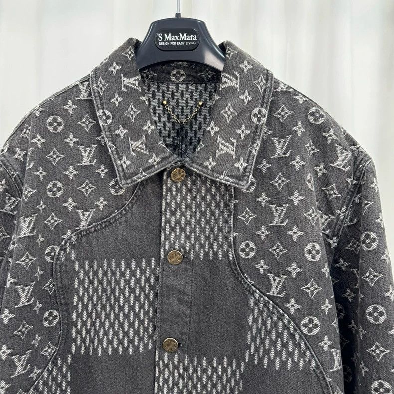 Louis Vuitton Louis Vuitton Black and grey print denim jacket Size US M / EU 48-50 / 2 - 3 Thumbnail