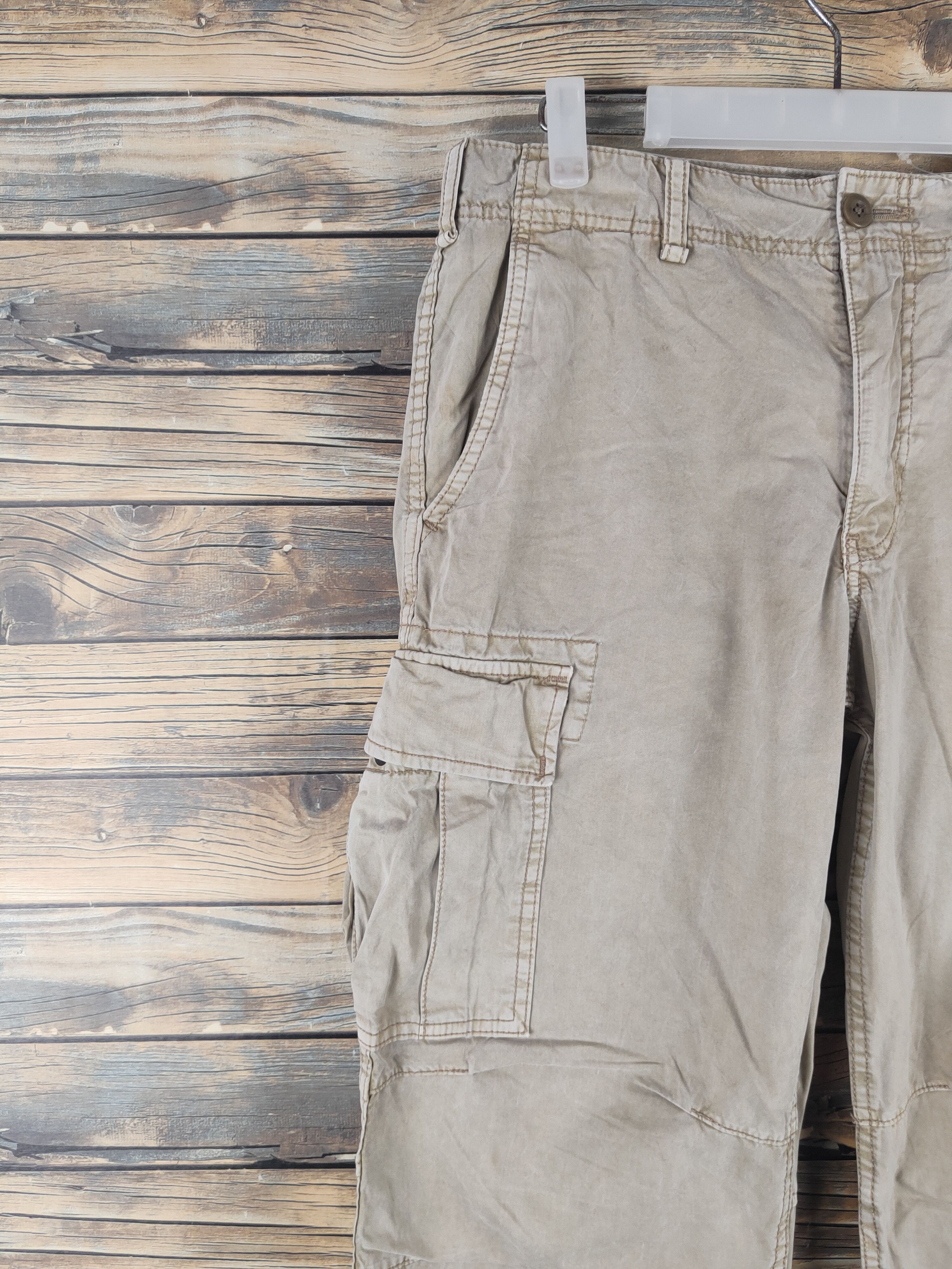 Japanese Brand DL Uniqlo Beige Multipocket Cargo Pants #SP46-291T Size US 31 - 3 Thumbnail