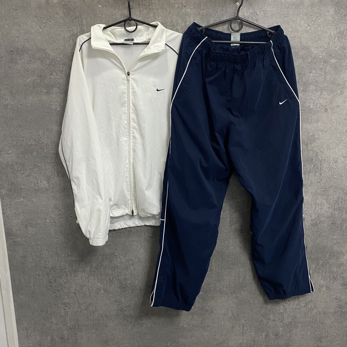 Nike VINTAGE NIKE TRACK SUIT NYLON USA JACKET AND PANTS Size US 36 / EU 52 - 1 Thumbnail