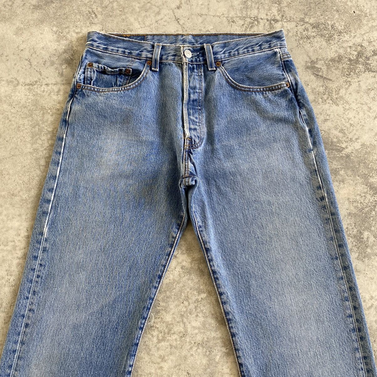 Levi's Vintage Levis 501 Stonewashed Powder Blue Denim Jeans Size US 30 / EU 46 - 3 Thumbnail