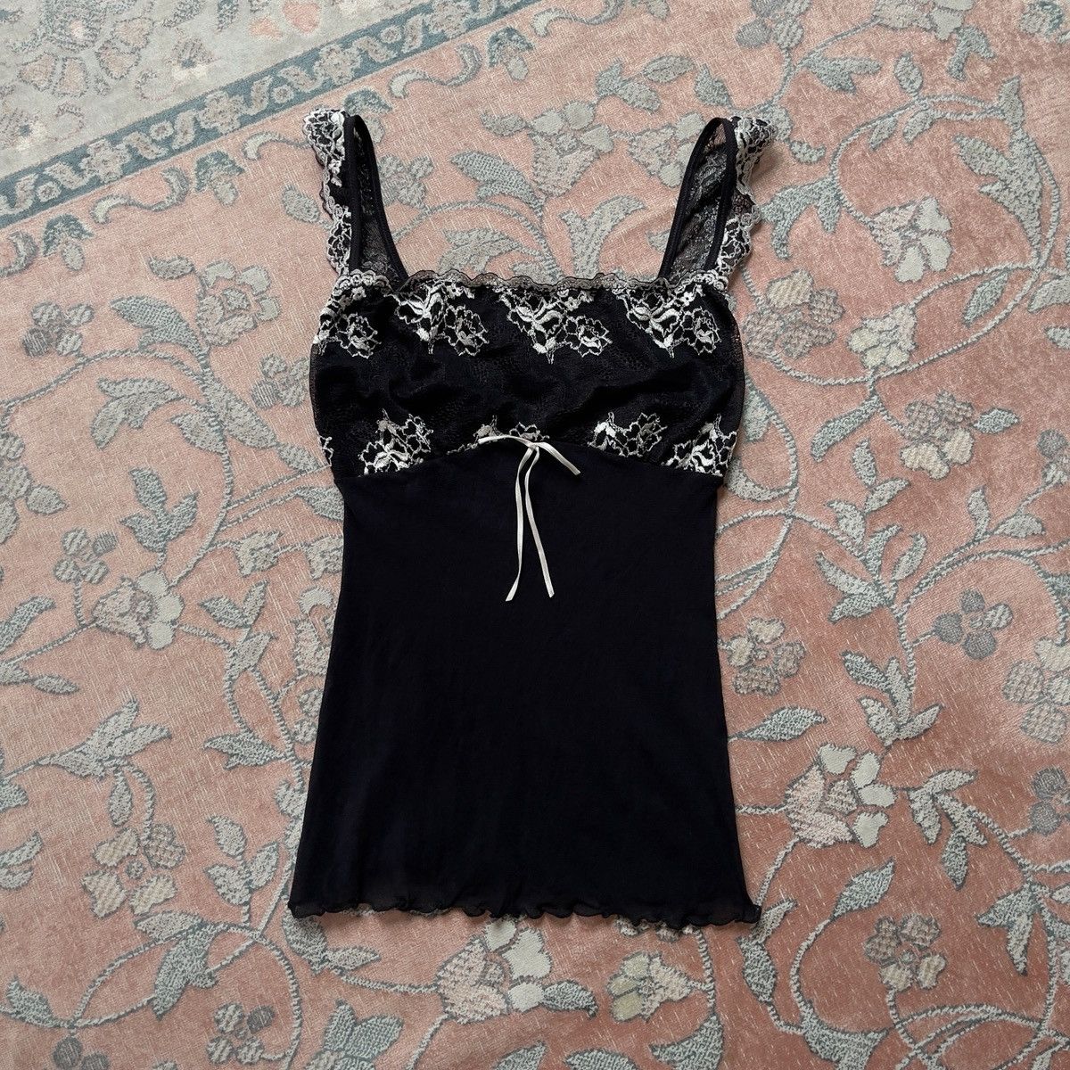 Old Navy × Vintage Adorable Black Floral Embroidered Mesh Camisole (XS-S) Size S / US 4 / IT 40 - 1 Thumbnail