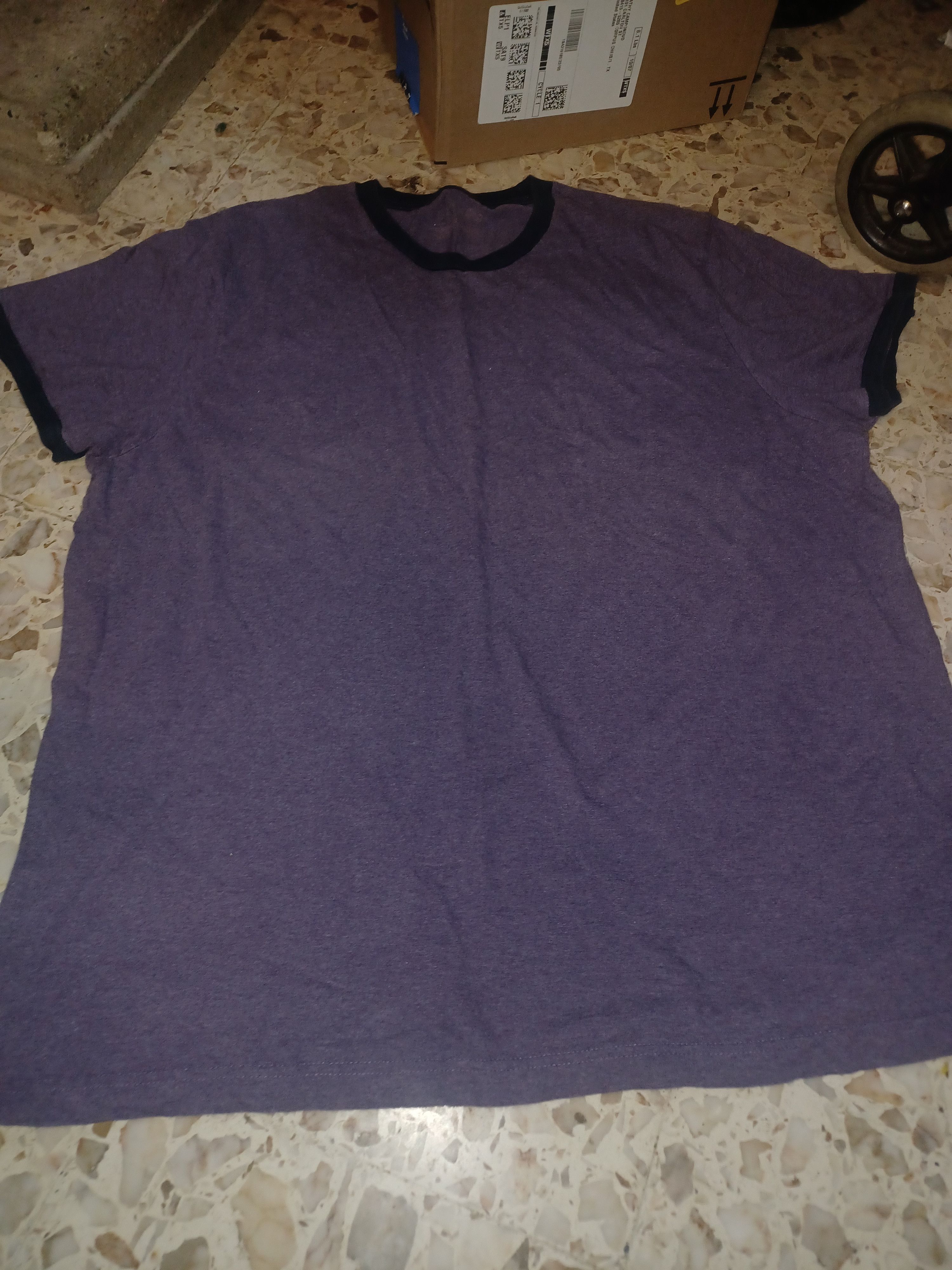 Other Old Navy Men's Tee XXL Solid Purple with Navy Trim Size US XXL / EU 58 / 5 - 1 Thumbnail