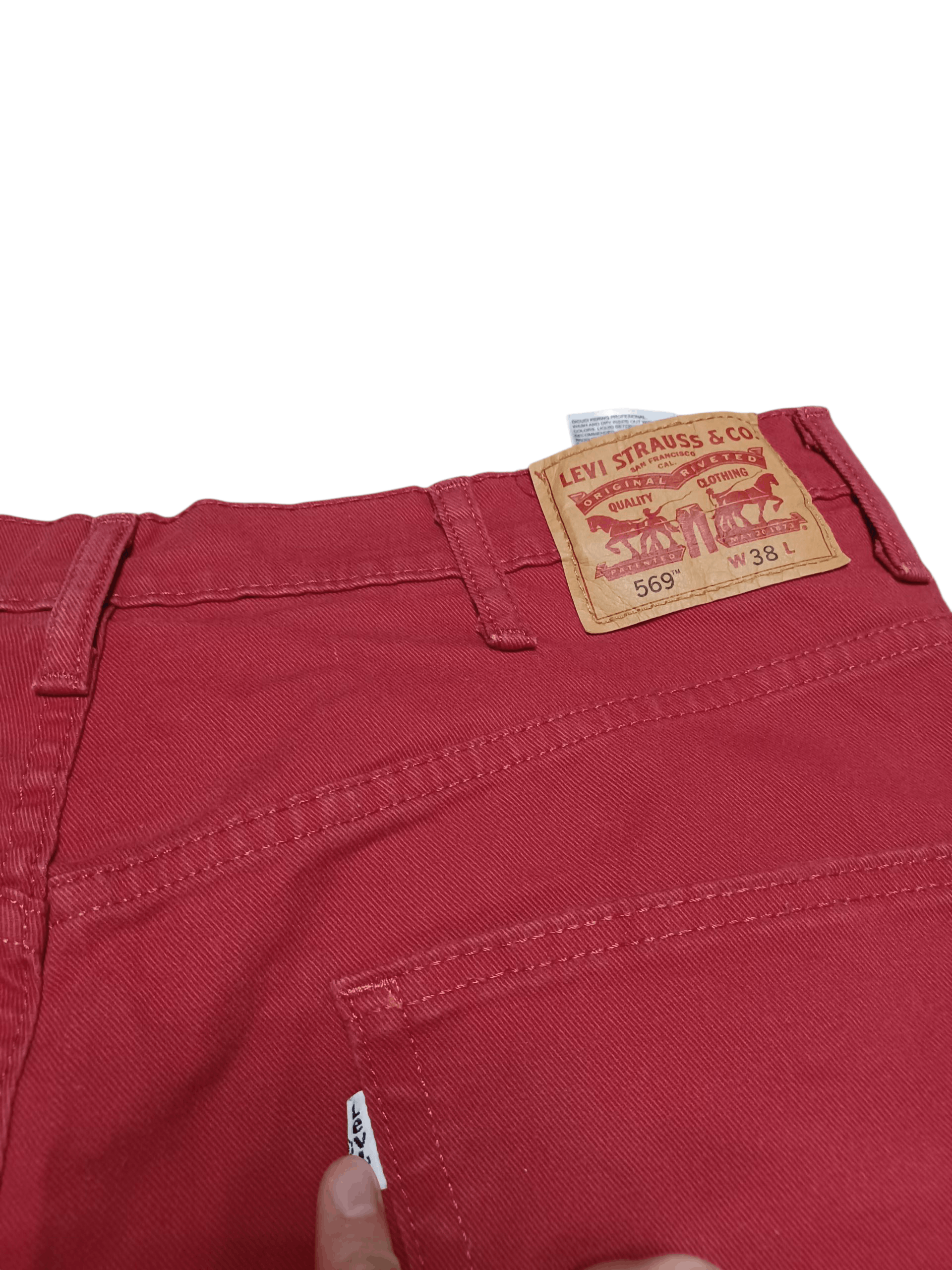 Levi's Vintage Clothing LEVIS VINTAGE FIRE RED DENIM SHORTS W38 MADE IN NICARAGUA Size US 38 / EU 54 - 4 Thumbnail