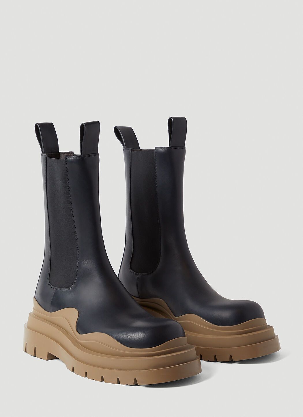 Bottega Veneta o1bcso1str0824 Tire Chelsea Boot in Brown/Black Size US 7.5 / EU 40-41 - 2 Thumbnail