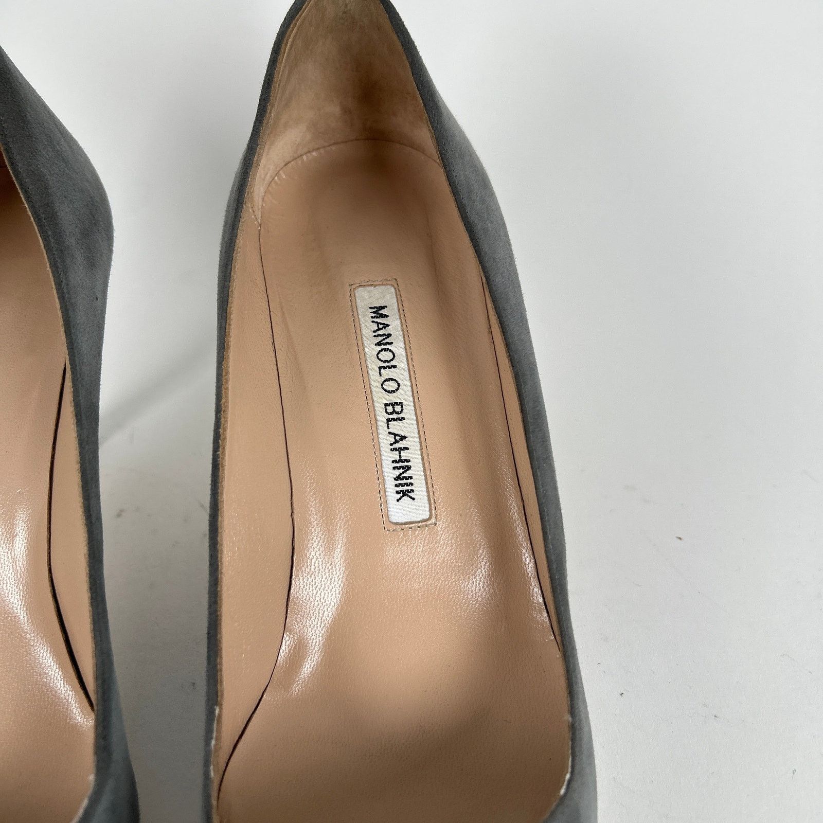 Manolo Blahnik Manolo Blahnik Grey Suede Pump Heels Size 38 Size US 8 / IT 38 - 3 Thumbnail