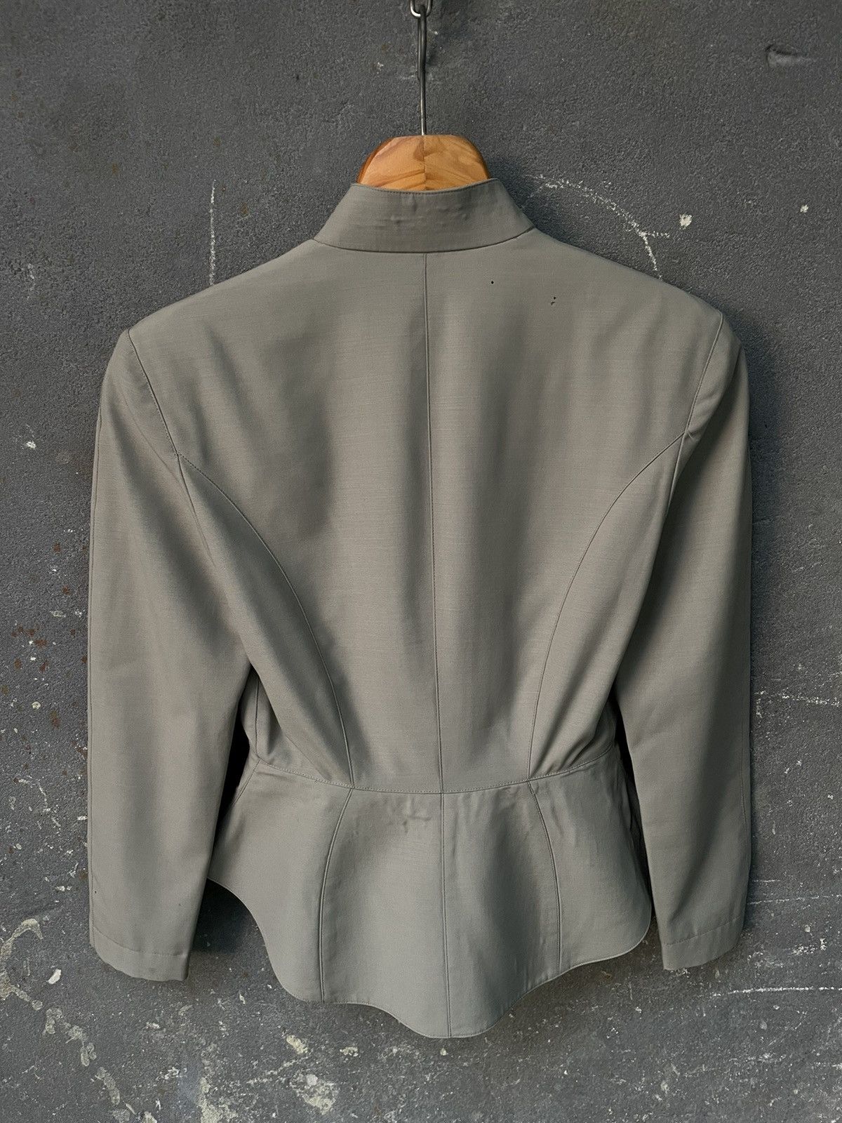 Thierry Mugler Thierry Mugler 80’s Archive Nude Wool Blazel Metal Logo Size XS / US 0-2 / IT 36-38 - 13 Thumbnail