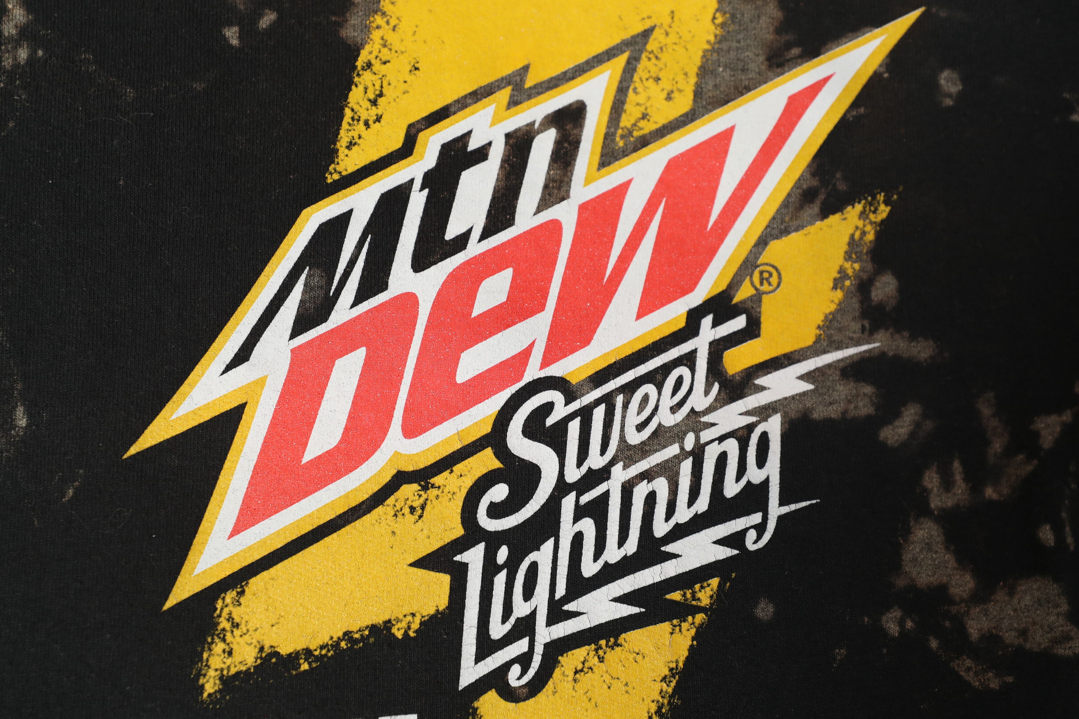 Mountain Dew Mountain Dew Sweet Lightning Only at KFC Tee (L) Size US L / EU 52-54 / 3 - 5 Thumbnail