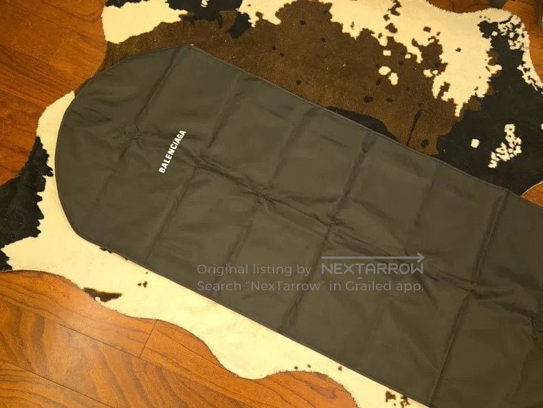 Balenciaga Balenciaga Back Crystal Logo Black Denim Jacket Size XXS / US 00 / IT 34 - 9 Thumbnail