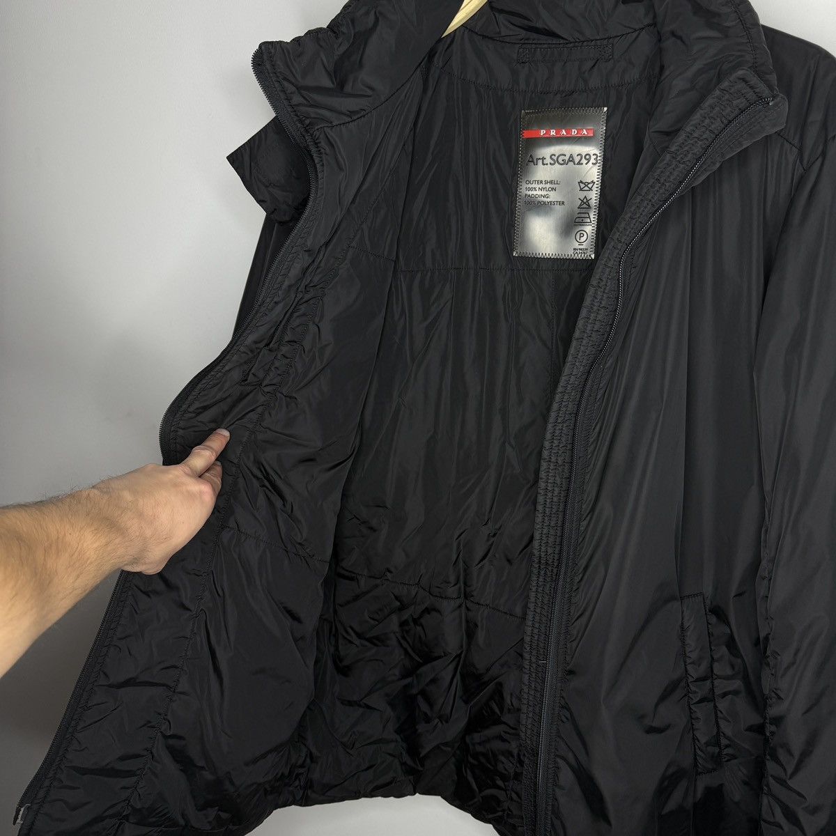 Prada Prada Nylon Black Jacket Padded Hooded Size US L / EU 52-54 / 3 - 13 Thumbnail
