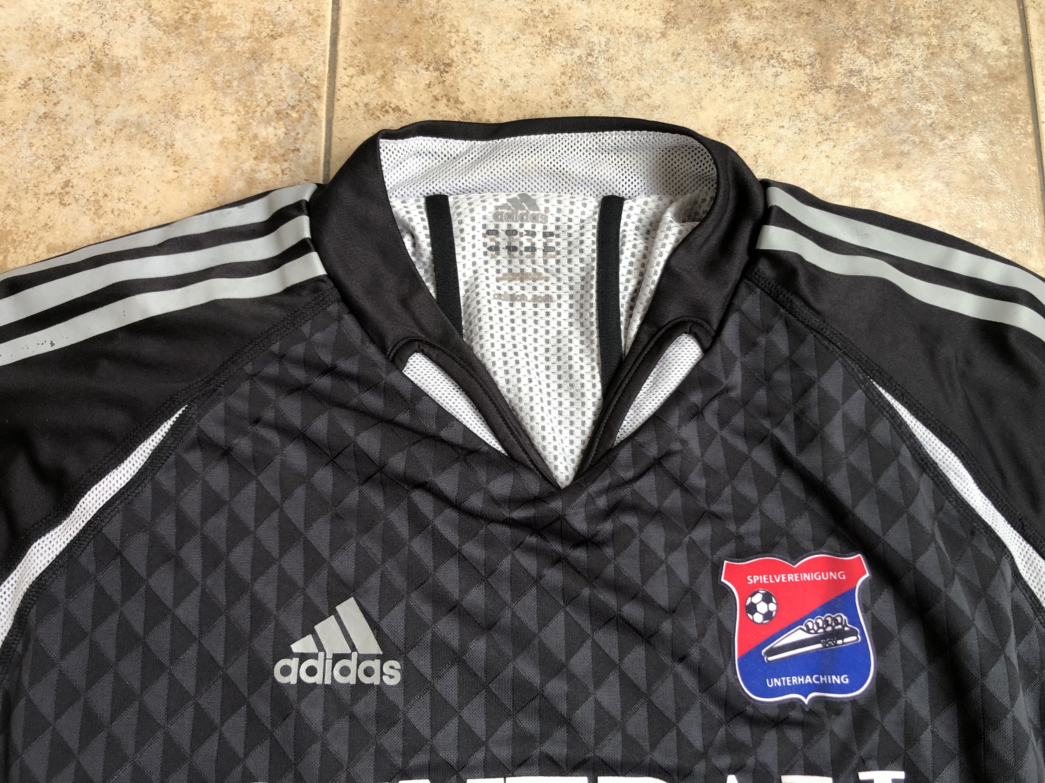 Adidas SpVgg Unterhaching Goalkeeper football shirt 2005-2006 #25 Size US XL / EU 56 / 4 - 8 Thumbnail